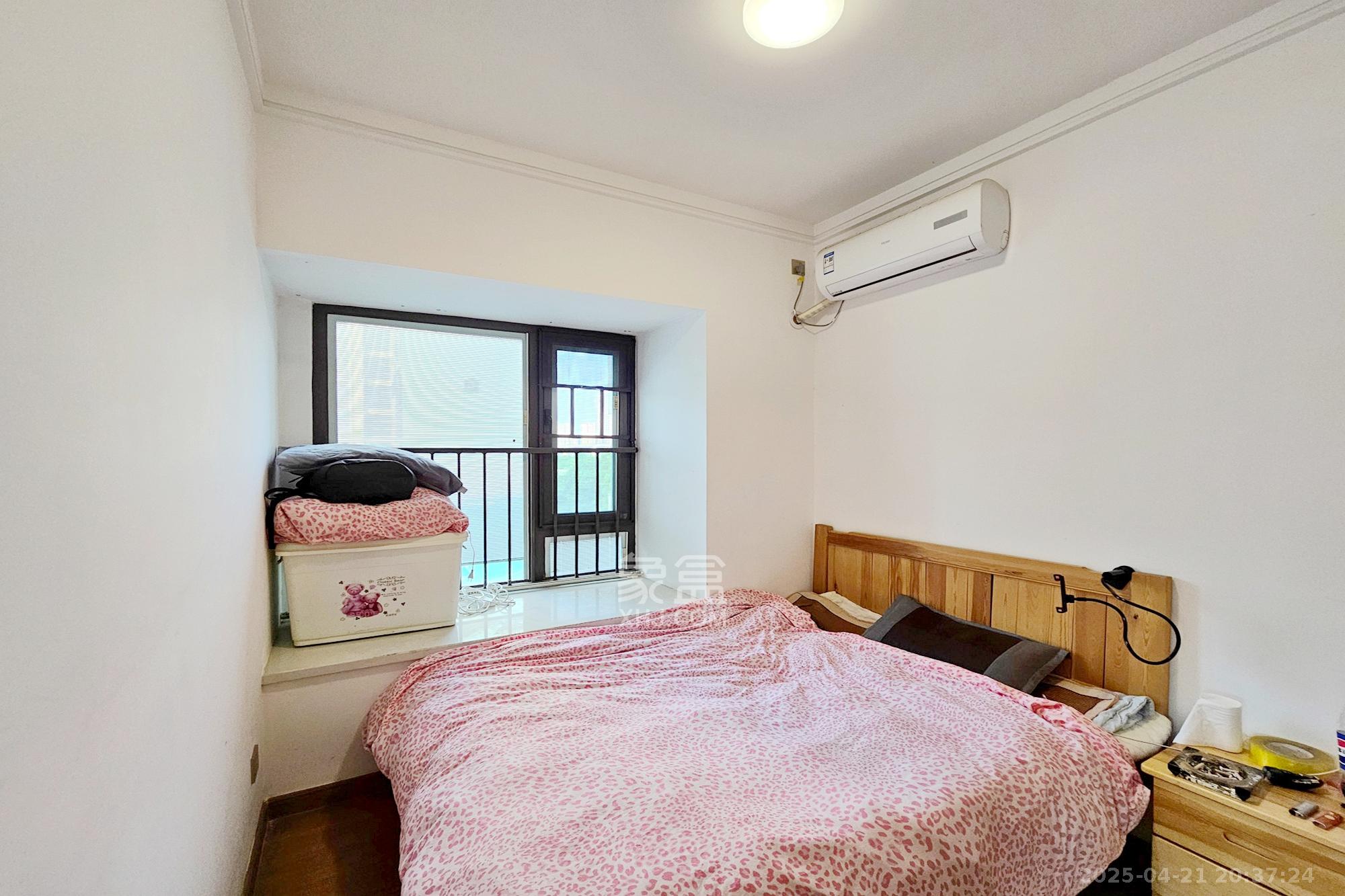 阳光城尚东湾蓝莓苑 3室2厅1卫 92.0万 阳光城尚东湾蓝莓苑 3室2厅1卫 92.0万卧室