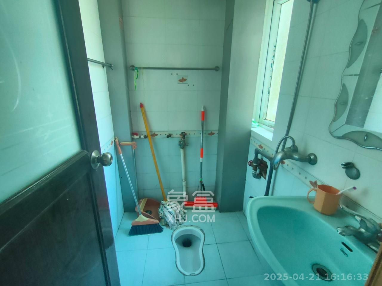 恩瑞麓山名园(龙王港小区) 4室2厅2卫 3000.0元/月 恩瑞麓山名园(龙王港小区) 4室2厅2卫 3000.0元/月室内图