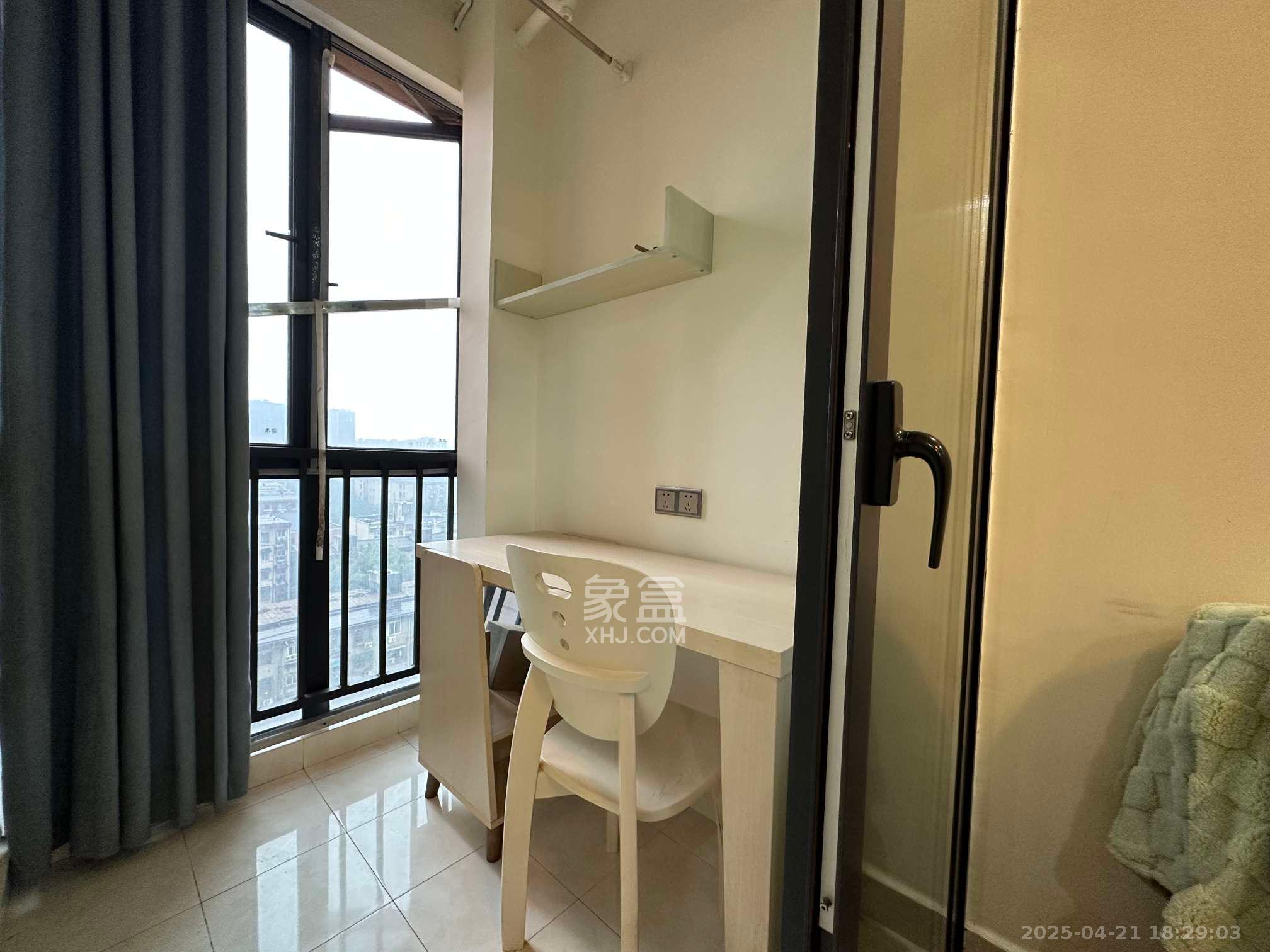 荣悦台 1室1厅1卫 2400.0元/月 荣悦台 1室1厅1卫 2400.0元/月室内图