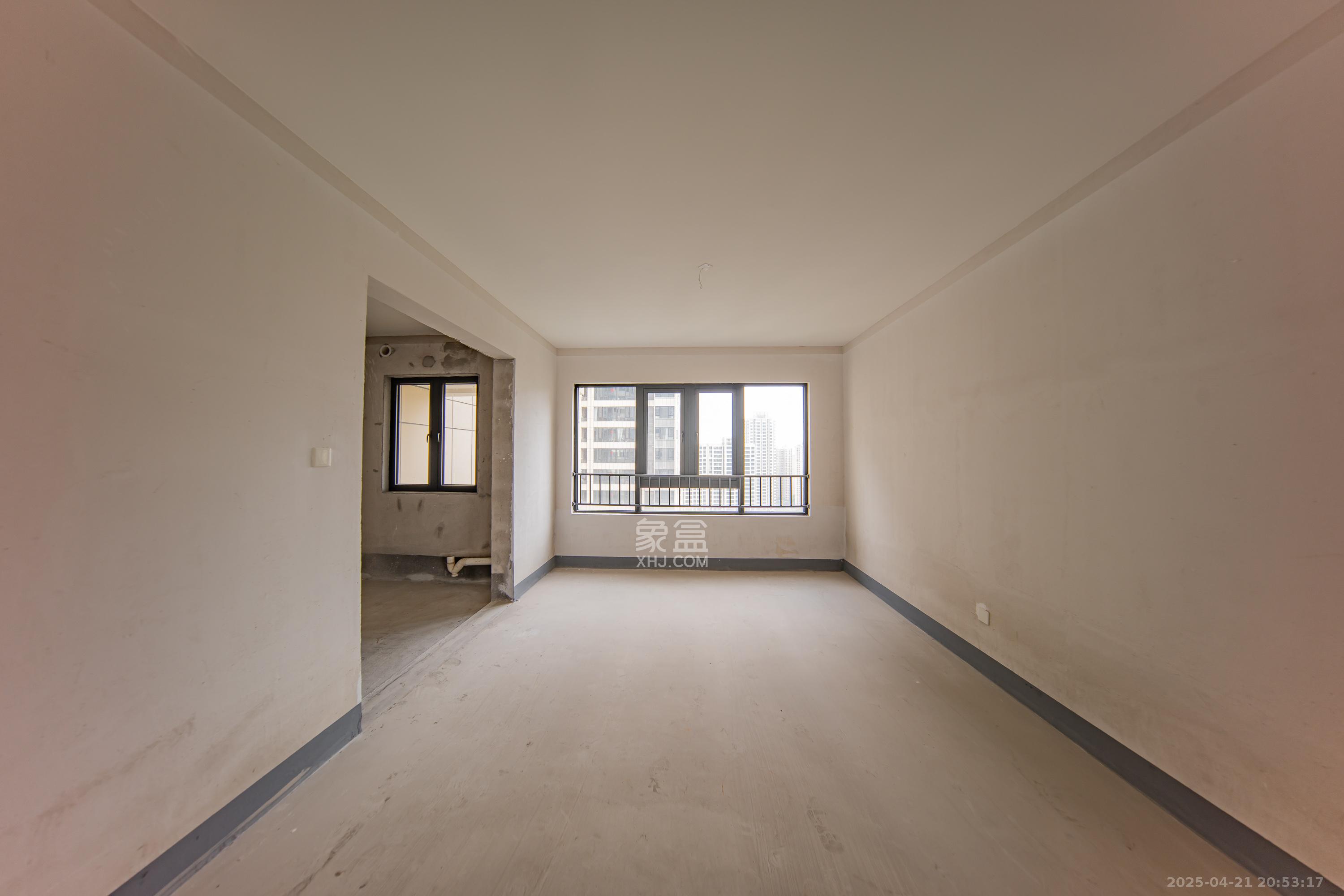 建投象山国际 4室2厅2卫 180.0万 建投象山国际 4室2厅2卫 180.0万客厅