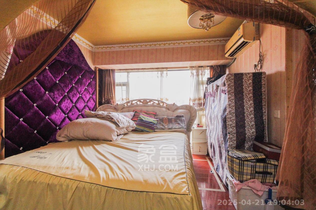 金领家族 1室1厅1卫 1500.0元/月 金领家族 1室1厅1卫 1500.0元/月室内图