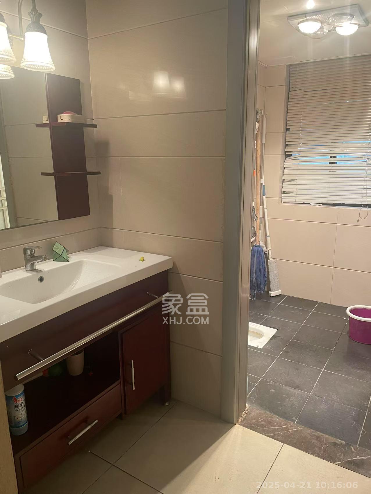 纳帕溪谷  3室2厅2卫   2300.00元/月室内图