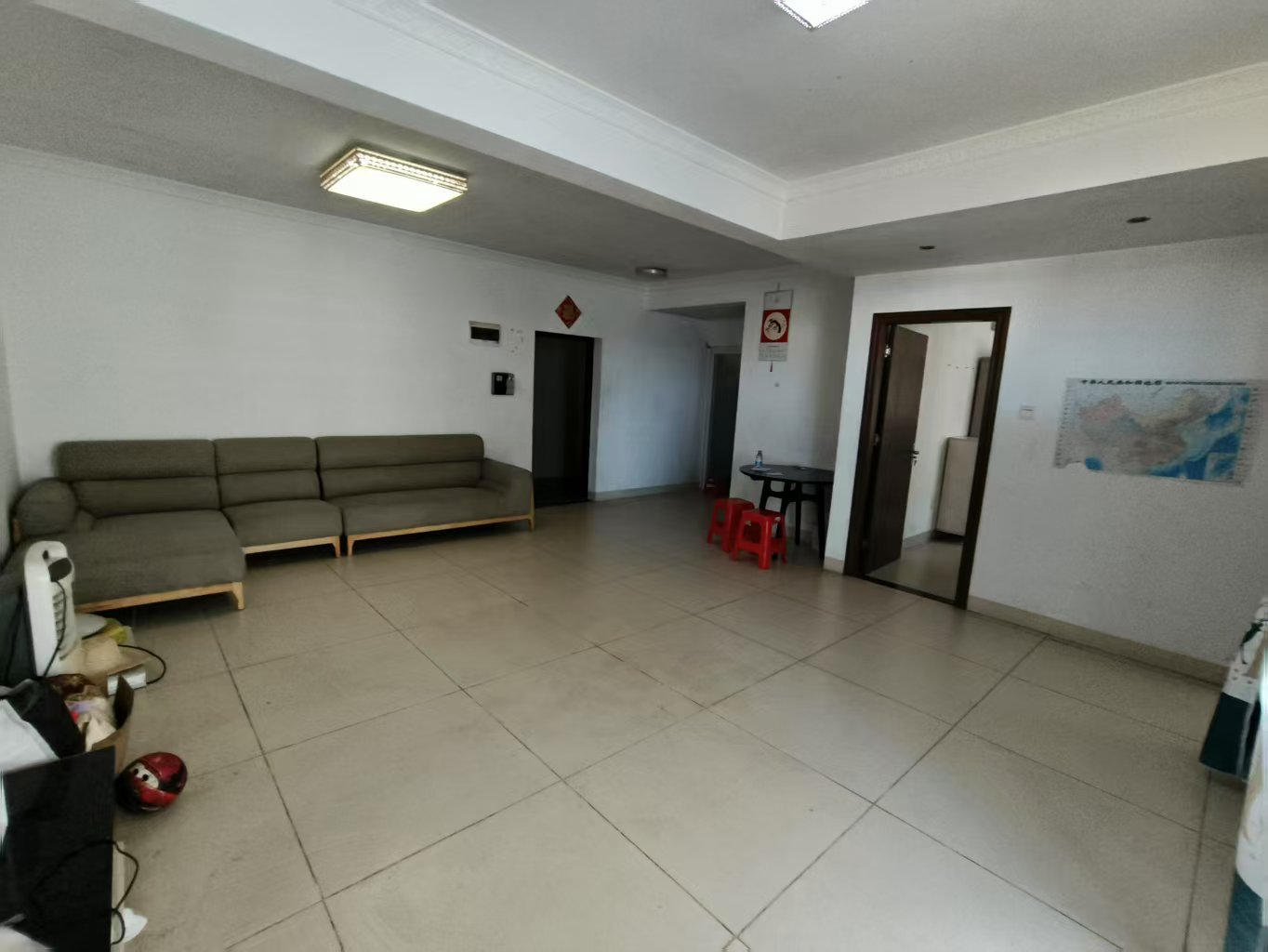 展兴高新花园 2室2厅1卫 2300.0元/月 展兴高新花园 2室2厅1卫 2300.0元/月室内图