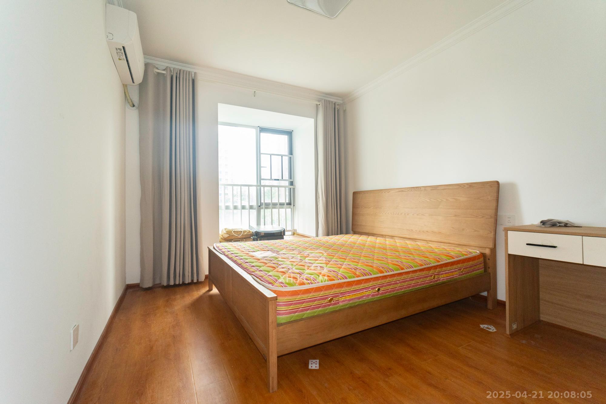 恒广国际景园一二区  1室2厅1卫    60.0万 恒广国际景园一二区  1室2厅1卫    60.0万卧室