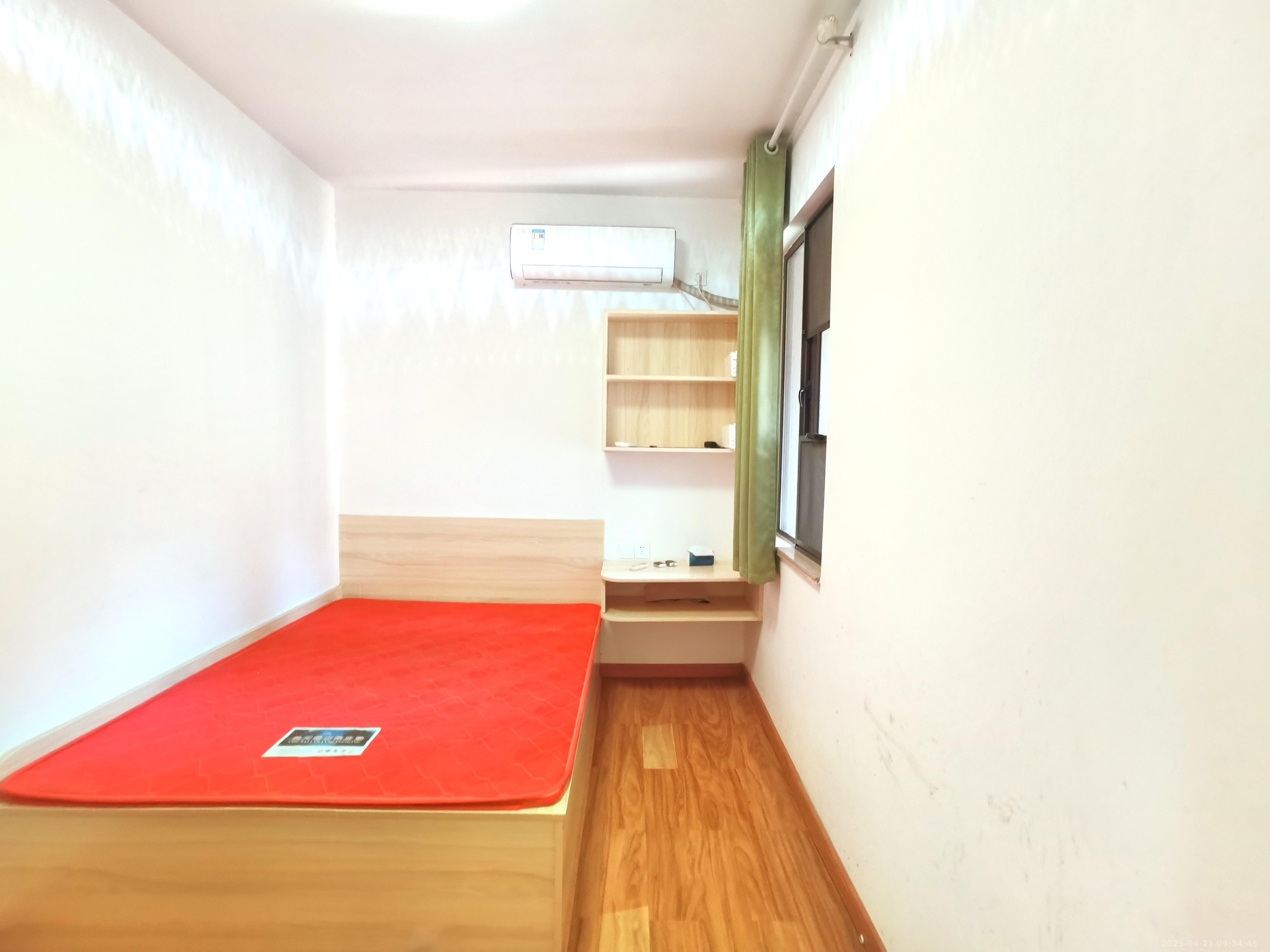 山语城三期  3室2厅1卫   1800.00元/月室内图