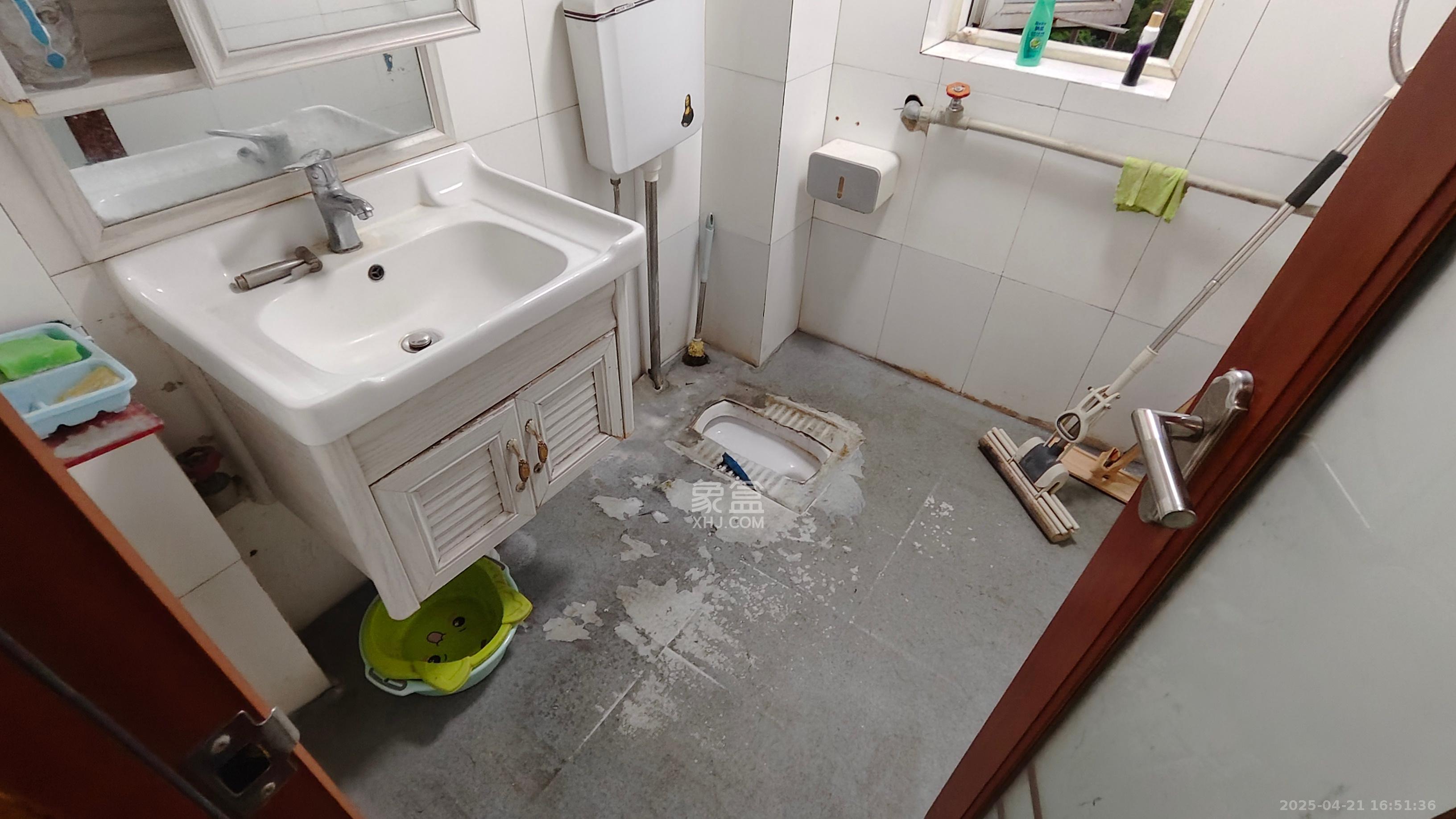 水木兰庭 3室2厅1卫 1800.0元/月 水木兰庭 3室2厅1卫 1800.0元/月室内图