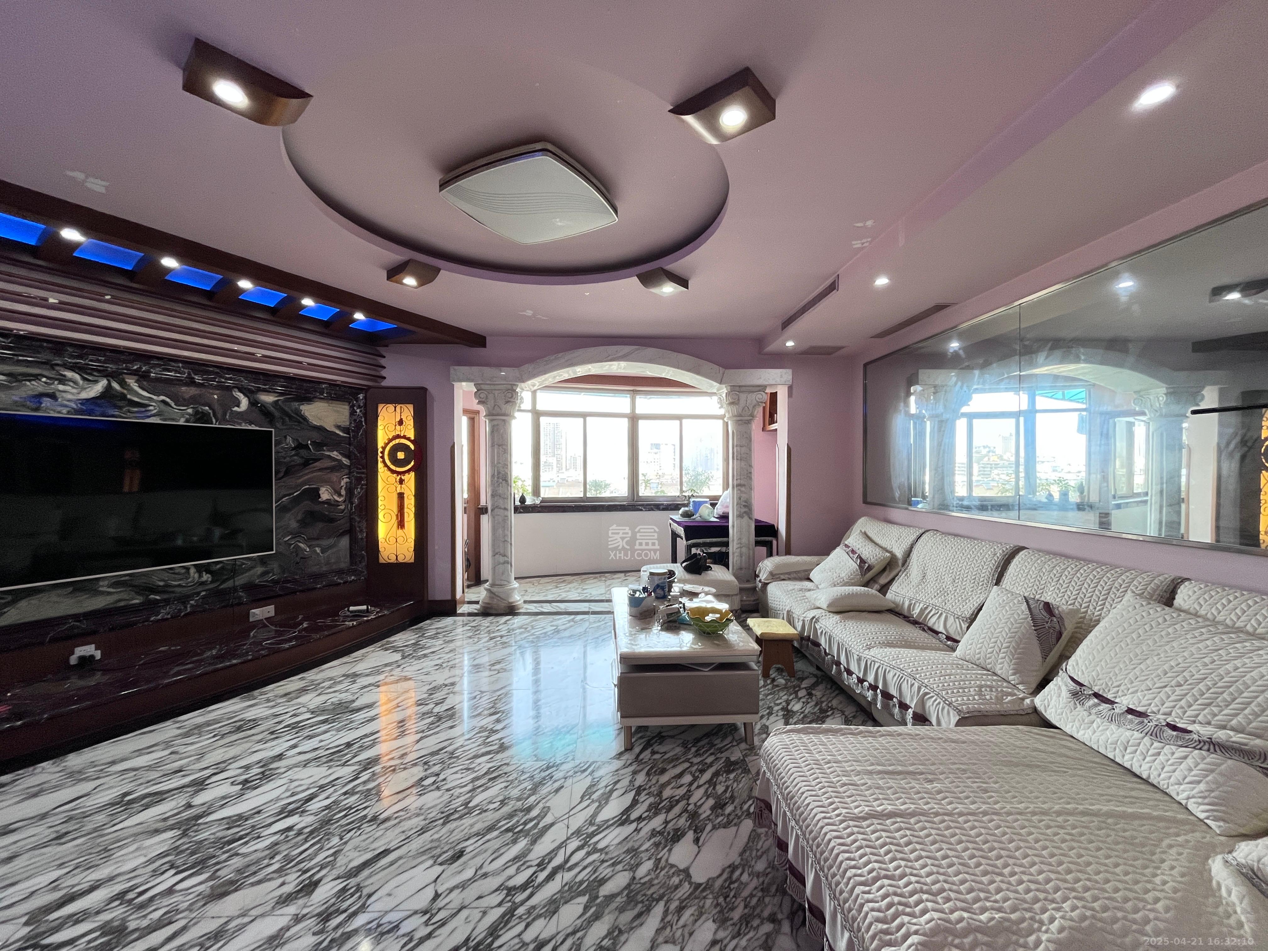 阳光走廊 3室2厅2卫 3200.0元/月 阳光走廊 3室2厅2卫 3200.0元/月室内图