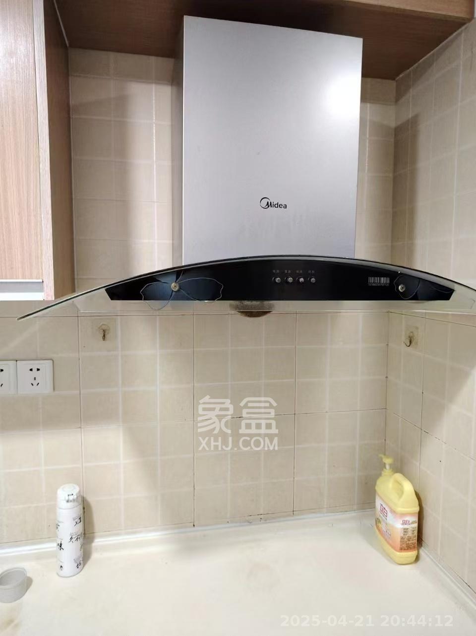 米兰春天  1室1厅1卫    1100.0元/月室内图