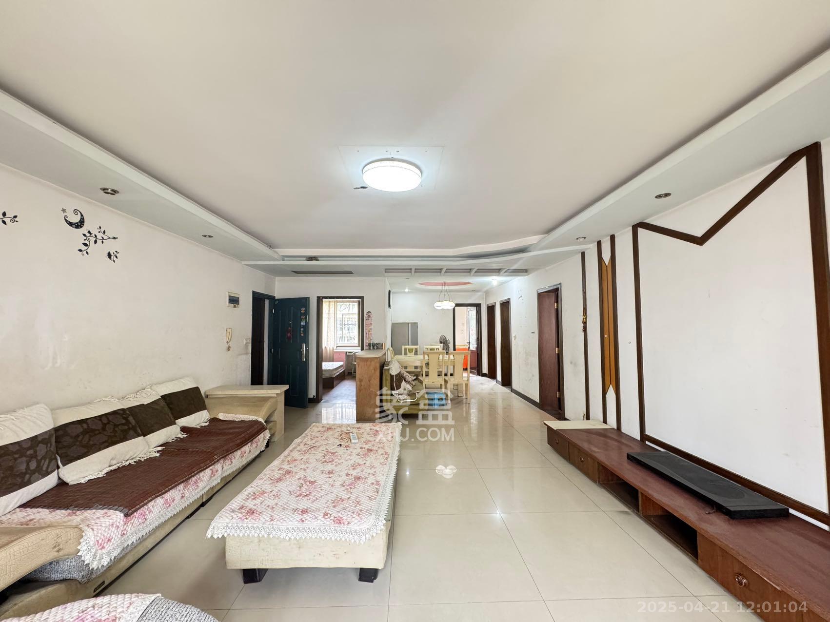 新桥小区 3室2厅2卫 1600.0元/月 新桥小区 3室2厅2卫 1600.0元/月室内图