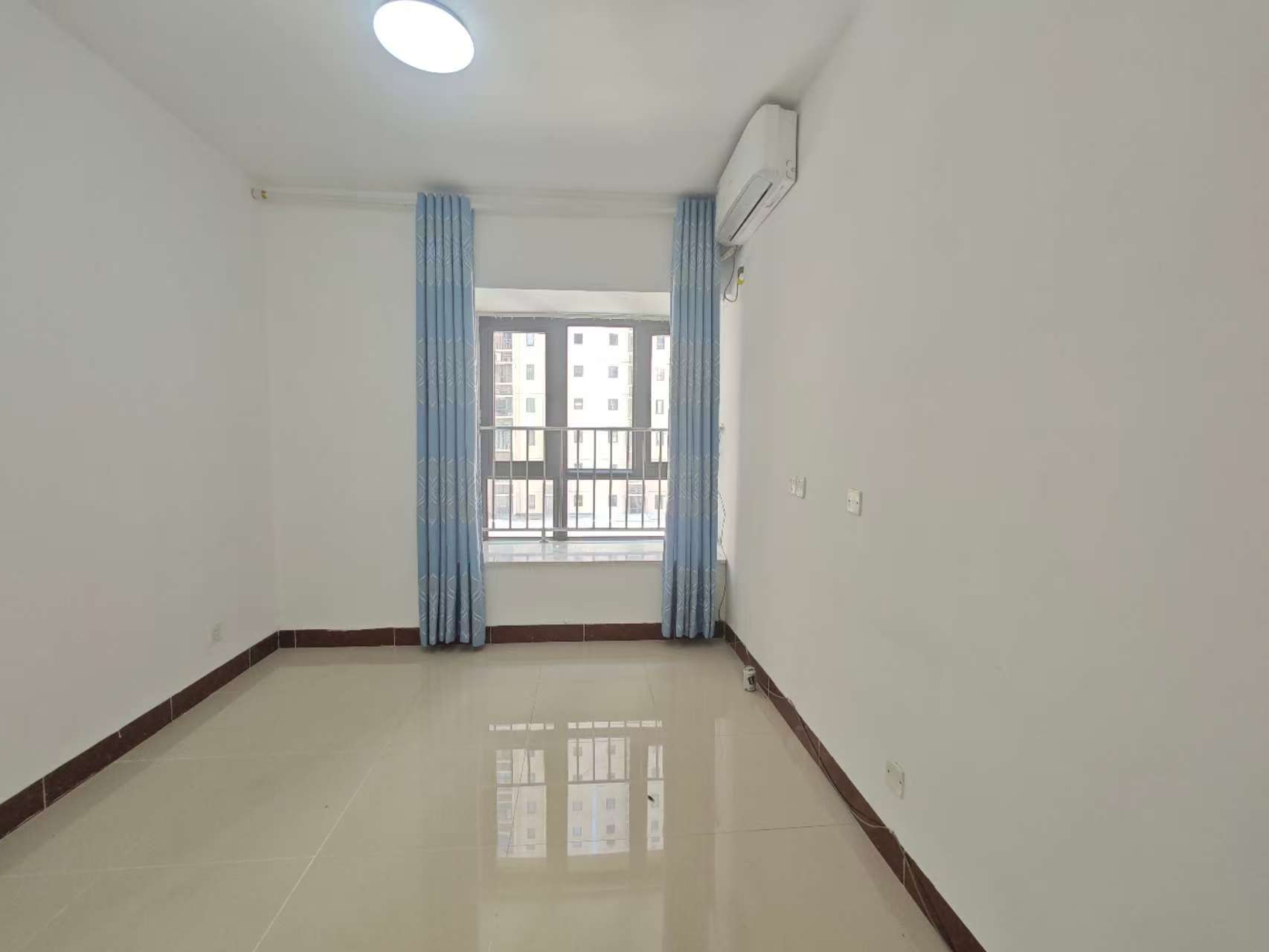 美舍嘉苑一期 4室2厅2卫 2800.0元/月 美舍嘉苑一期 4室2厅2卫 2800.0元/月室内图