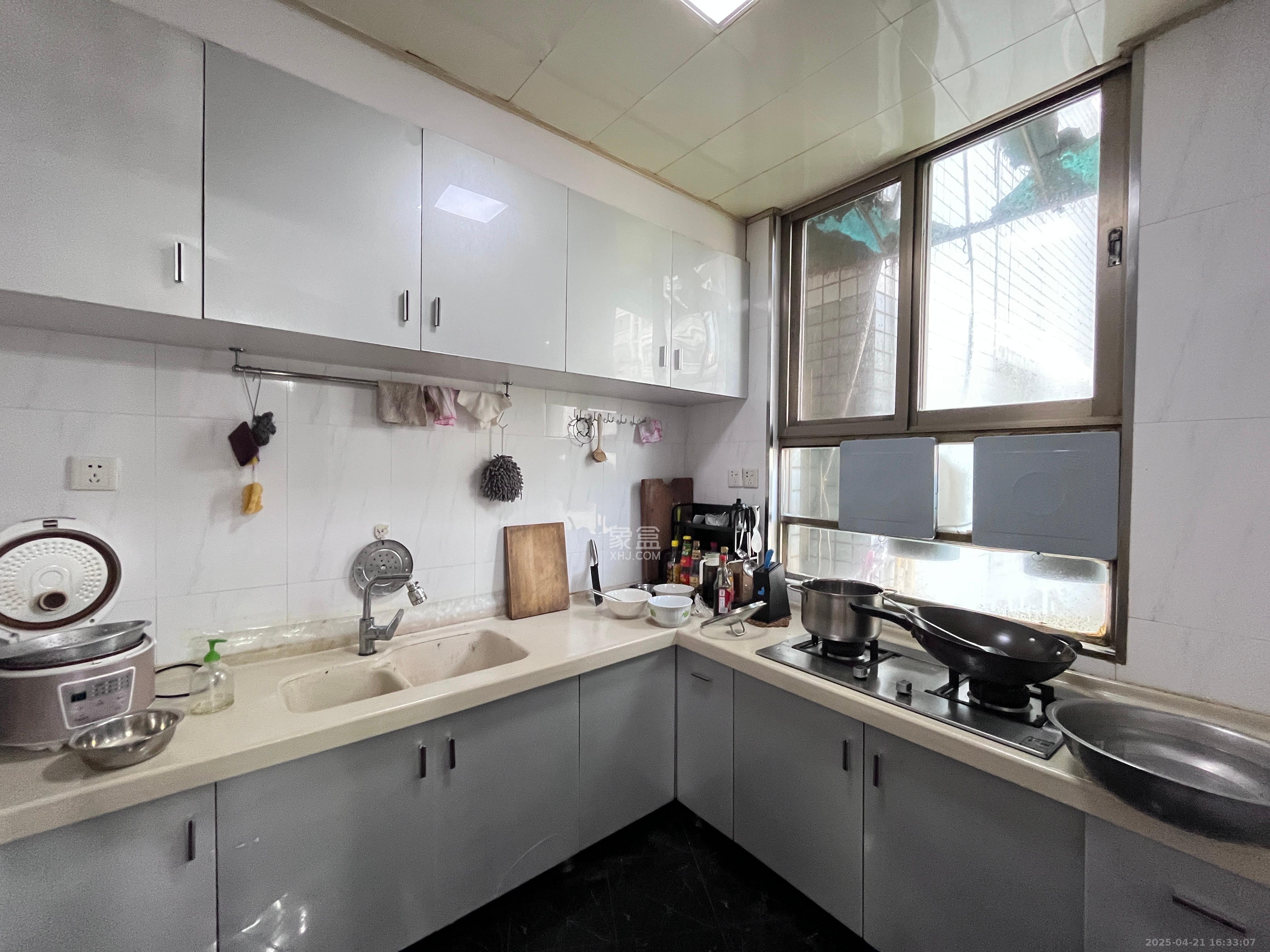 阳光走廊 3室2厅2卫 3200.0元/月 阳光走廊 3室2厅2卫 3200.0元/月室内图