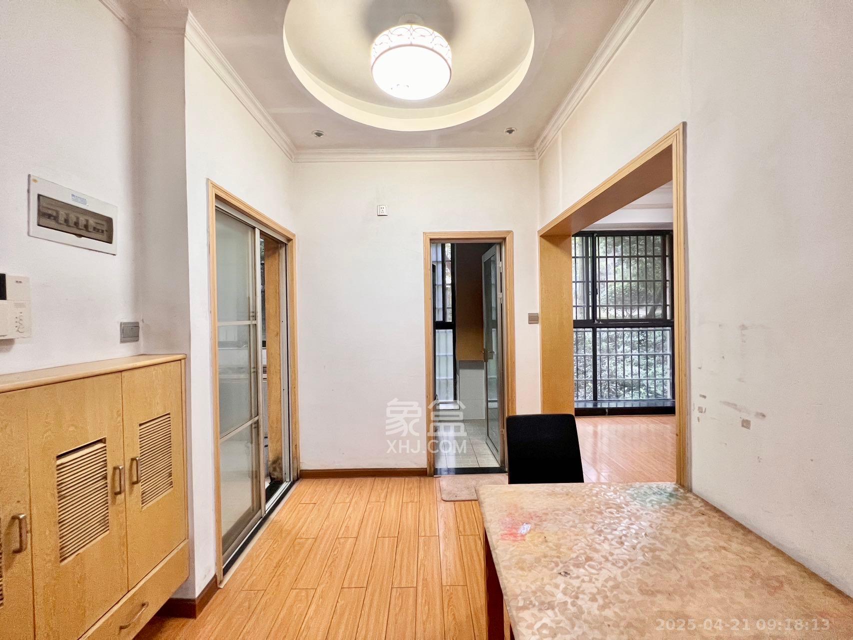 保利麓谷林语A区  4室2厅1卫    2500.0元/月 保利麓谷林语A区  4室2厅1卫    2500.0元/月室内图