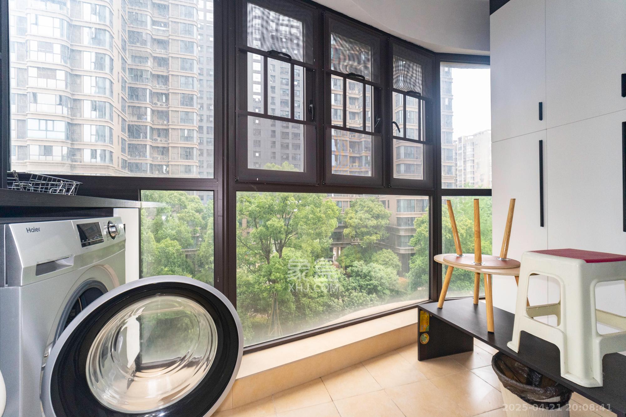 旺德府恺悦国际  3室2厅2卫    74.8万 旺德府恺悦国际  3室2厅2卫    74.8万阳台