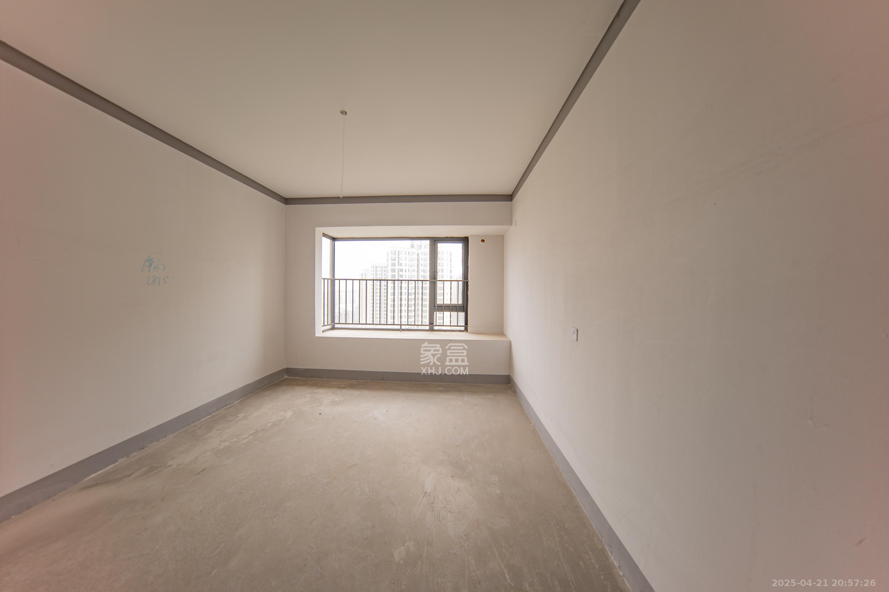 建投象山国际  4室2厅2卫   156.00万卧室