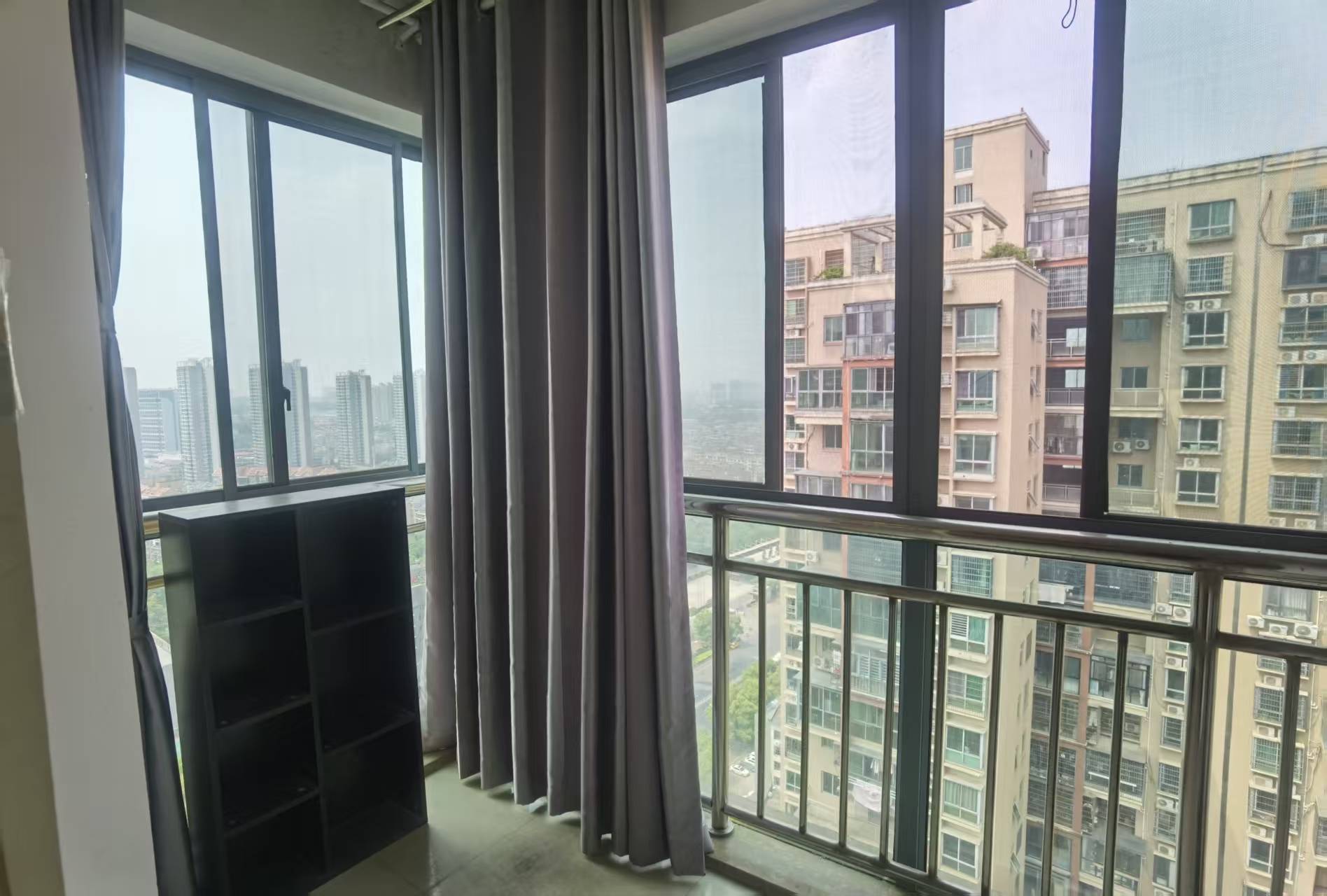 鹏利广场 1室1厅1卫 1200.0元/月 鹏利广场 1室1厅1卫 1200.0元/月室内图