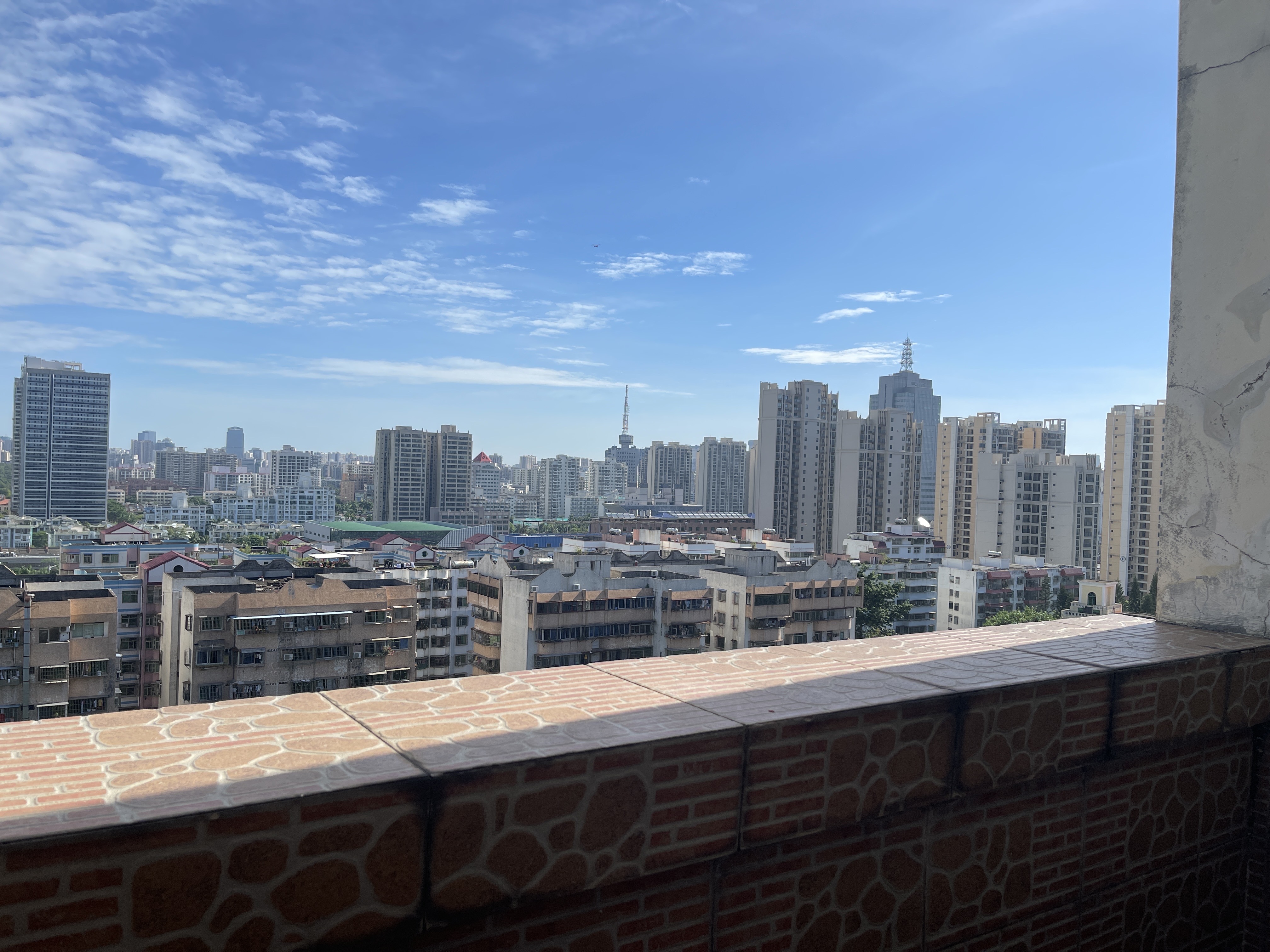 金碧雅苑 4室2厅2卫 210.0万 金碧雅苑 4室2厅2卫 210.0万客厅