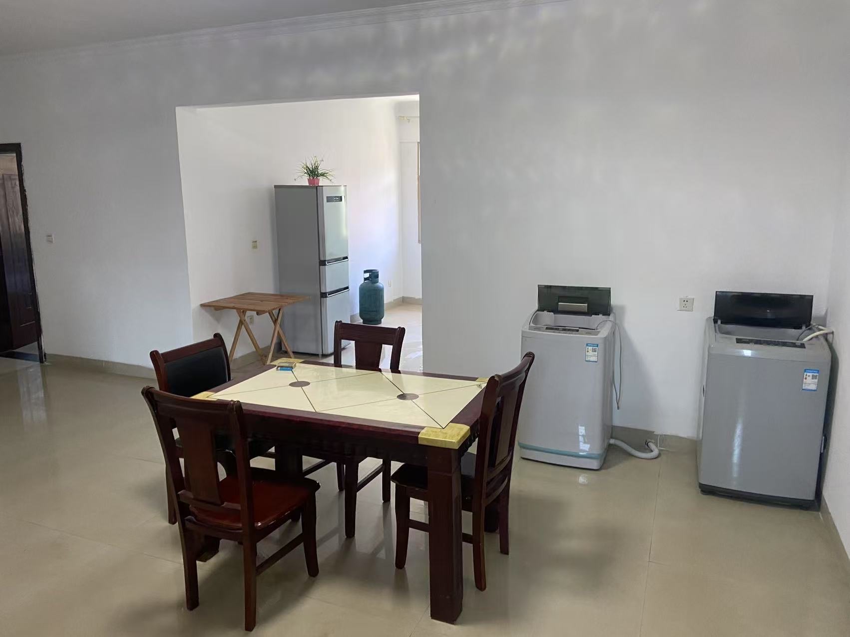 白沙洲散盘 3室2厅1卫 900.0元/月 白沙洲散盘 3室2厅1卫 900.0元/月室内图