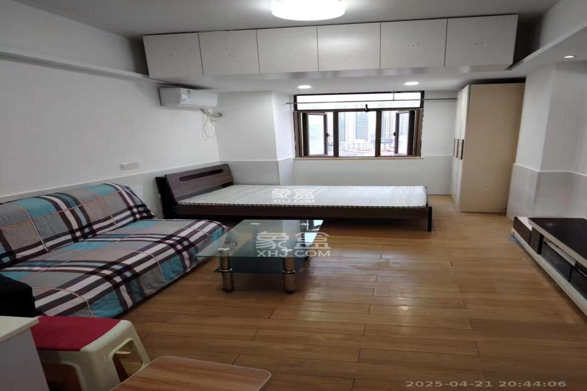 米兰春天  1室1厅1卫    1100.0元/月 米兰春天  1室1厅1卫    1100.0元/月室内图