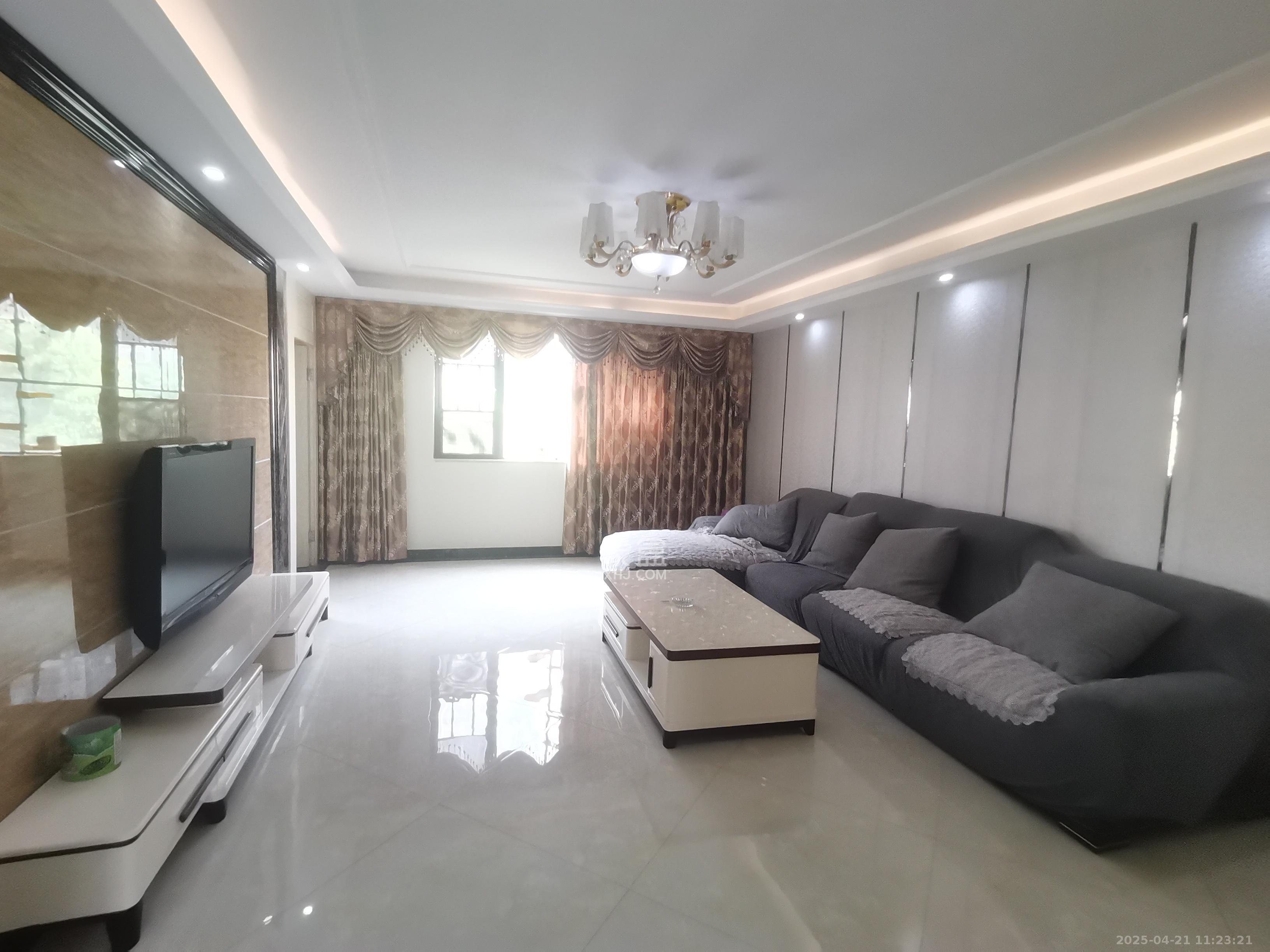 三城花苑(一,二,三期) 3室2厅1卫 1600.0元/月 三城花苑(一,二,三期) 3室2厅1卫 1600.0元/月室内图