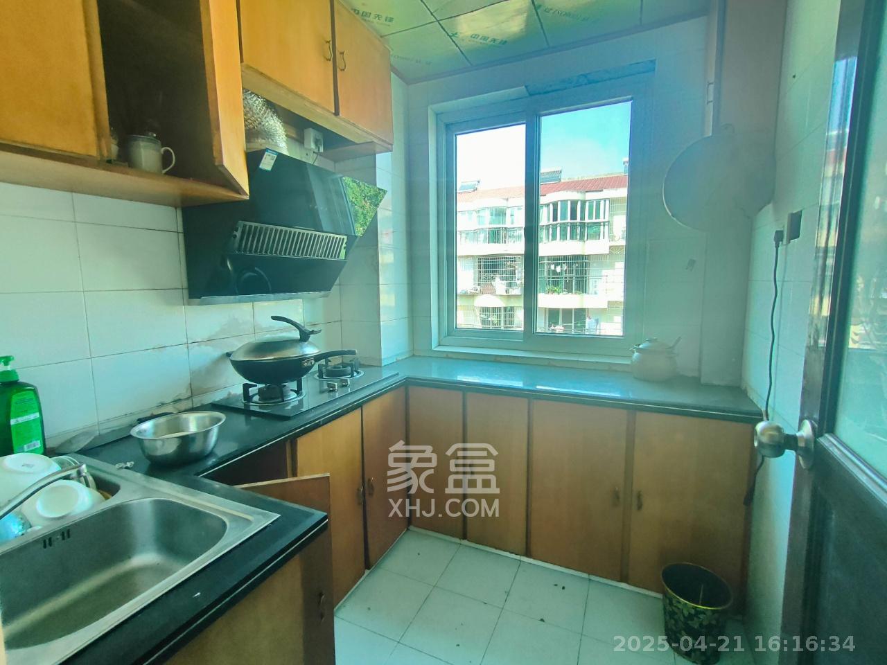 恩瑞麓山名园(龙王港小区) 4室2厅2卫 3000.0元/月 恩瑞麓山名园(龙王港小区) 4室2厅2卫 3000.0元/月室内图