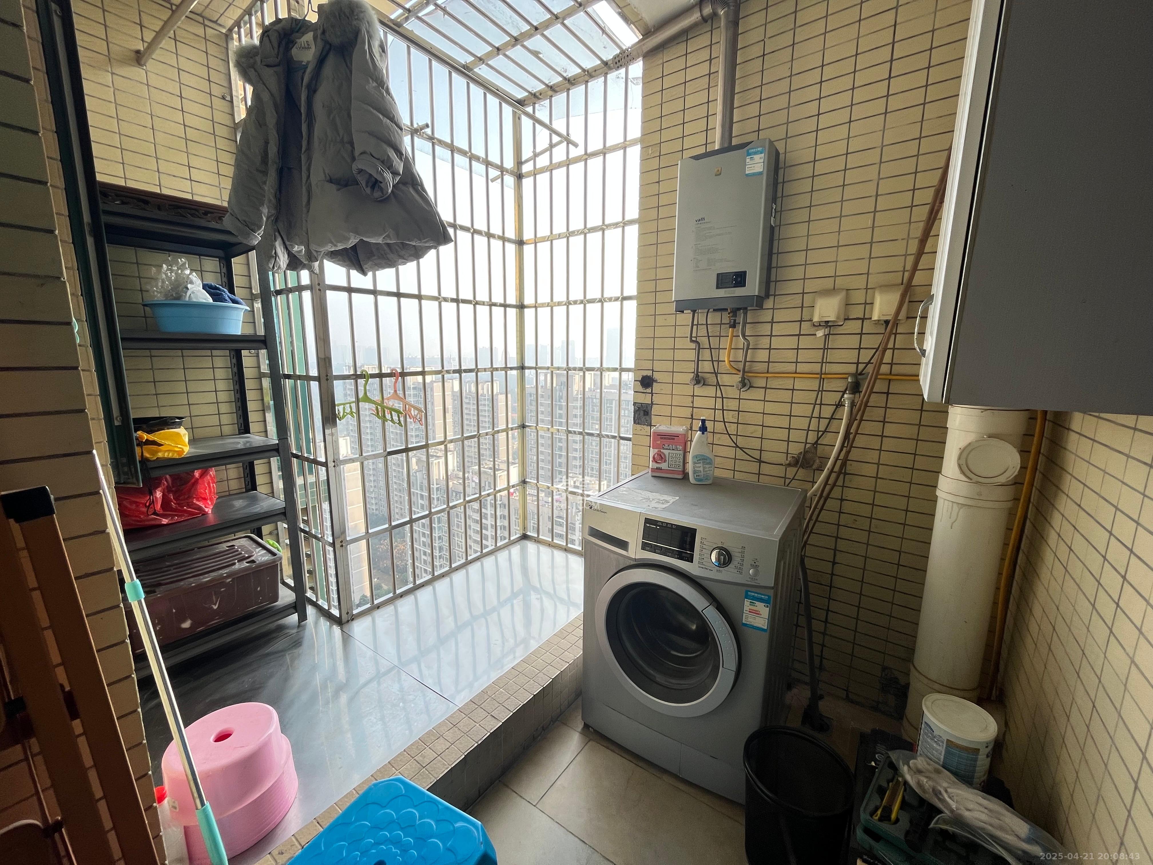 恒大雅苑  3室2厅1卫   2500.00元/月室内图