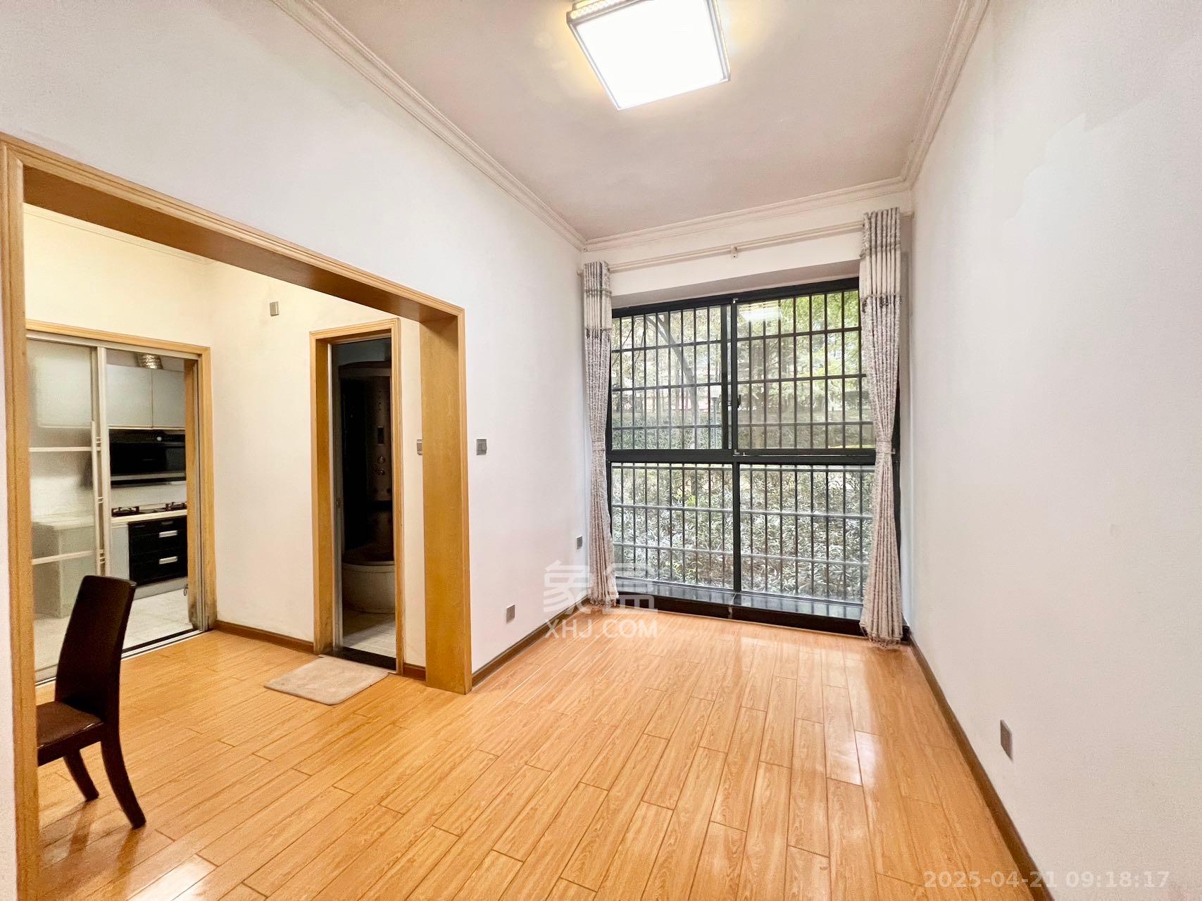 保利麓谷林语A区  4室2厅1卫    2500.0元/月 保利麓谷林语A区  4室2厅1卫    2500.0元/月室内图