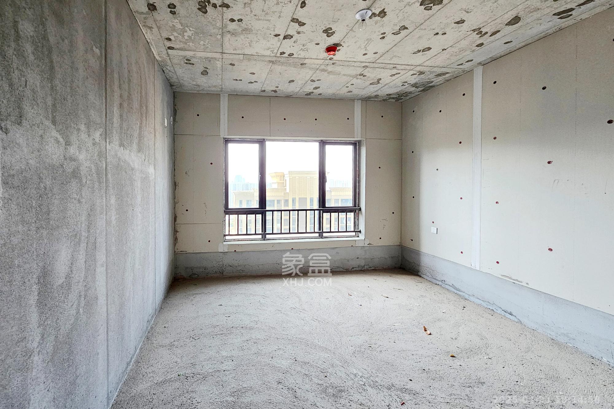 阳光城尚东湾凌云府 4室2厅2卫 116.0万 阳光城尚东湾凌云府 4室2厅2卫 116.0万卧室