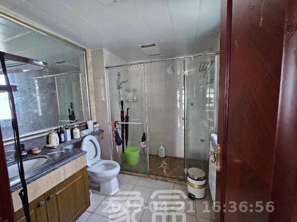 恒大雅苑 3室2厅2卫 2800.0元/月 恒大雅苑 3室2厅2卫 2800.0元/月室内图