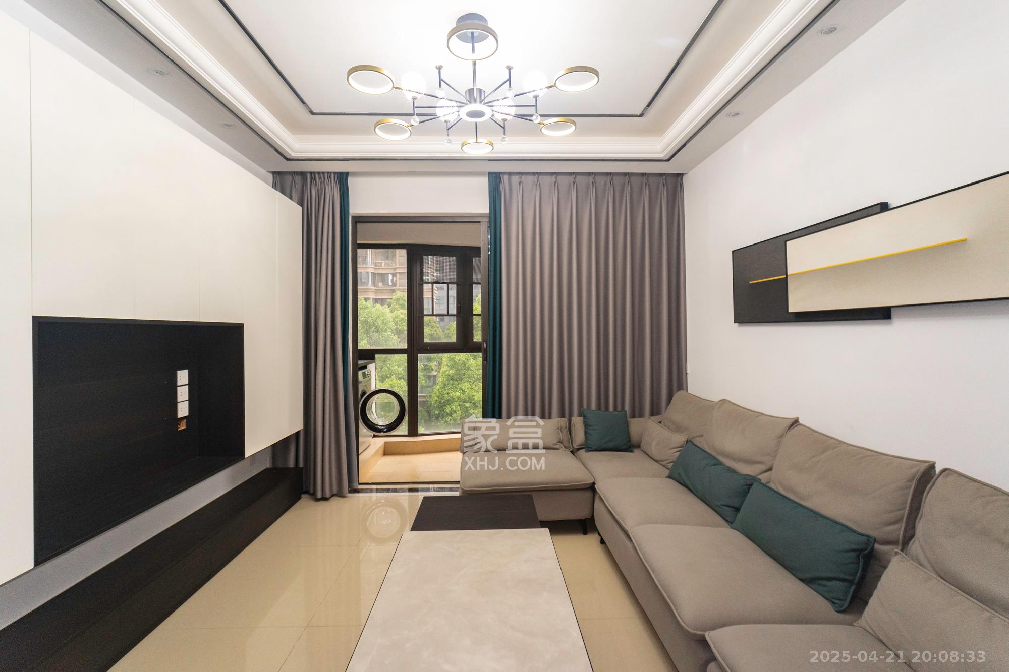 旺德府恺悦国际  3室2厅2卫    74.8万 旺德府恺悦国际  3室2厅2卫    74.8万客厅