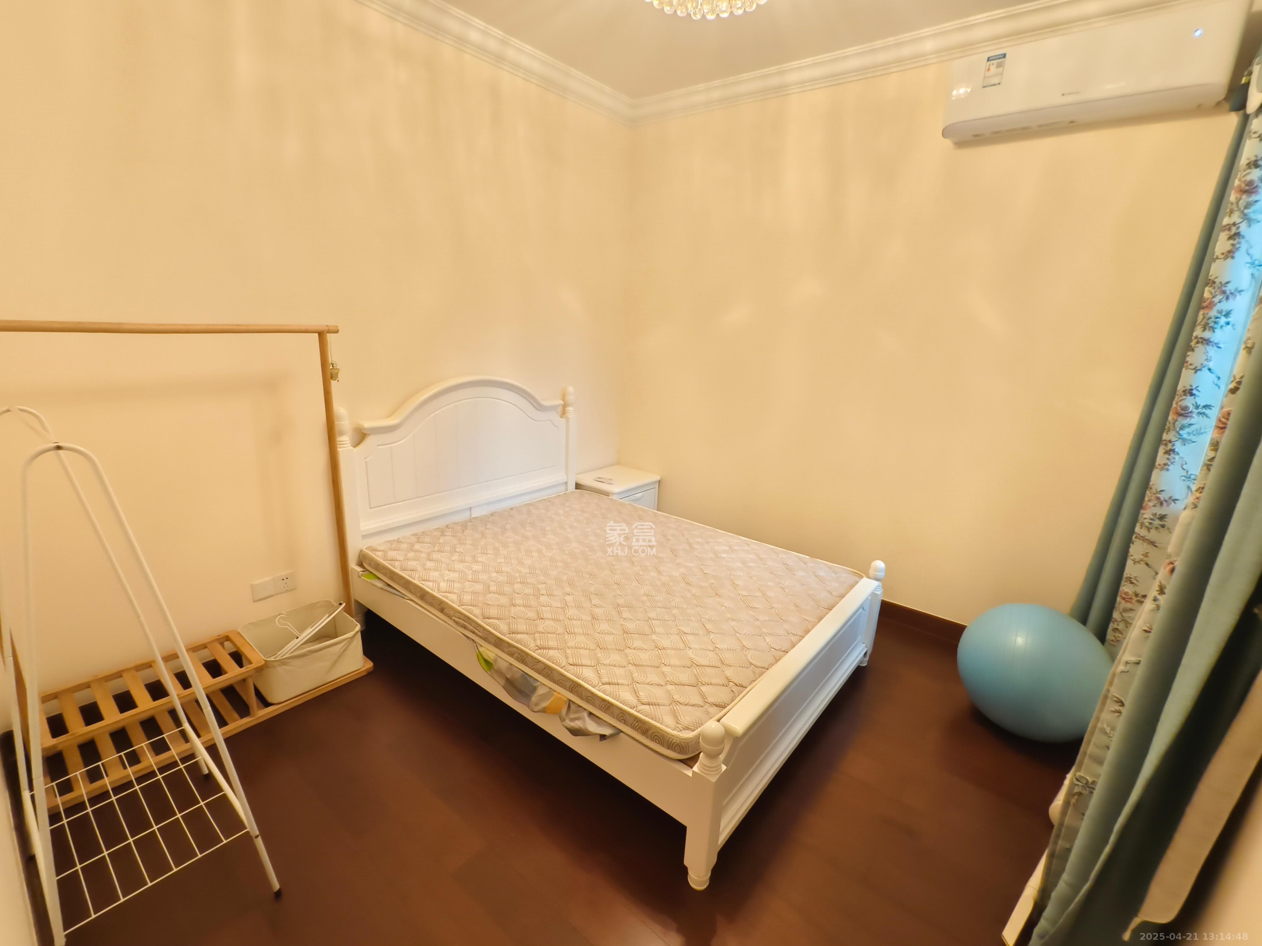 恒大翡翠华庭  2室2厅1卫   2300.00元/月室内图