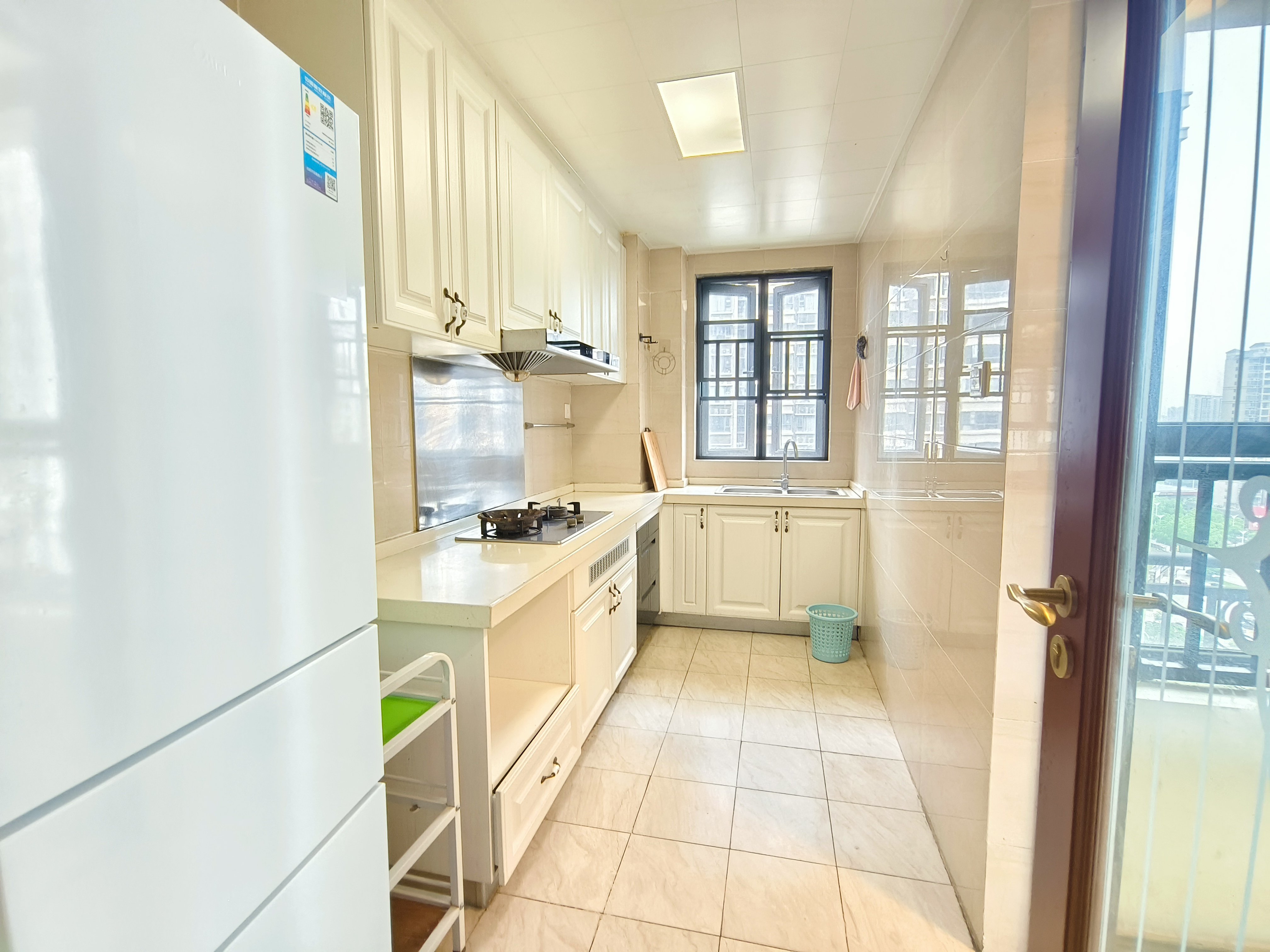 恒大华府 3室2厅2卫 1700.0元/月 恒大华府 3室2厅2卫 1700.0元/月室内图