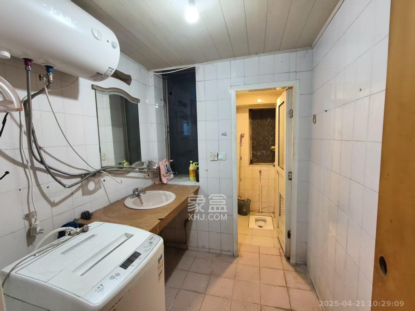 裕农街散盘 2室1厅1卫 1400.0元/月 裕农街散盘 2室1厅1卫 1400.0元/月室内图