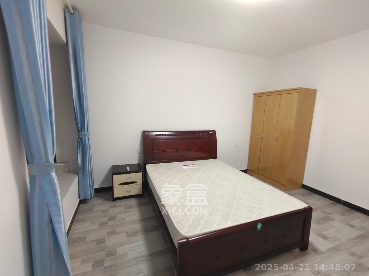 新新花园  3室2厅2卫   2800.00元/月室内图
