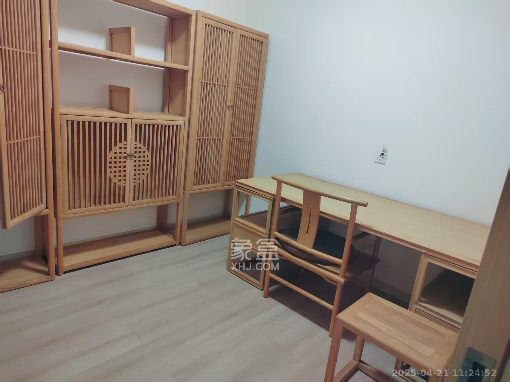 绿地新都会  3室2厅2卫   2200.00元/月室内图