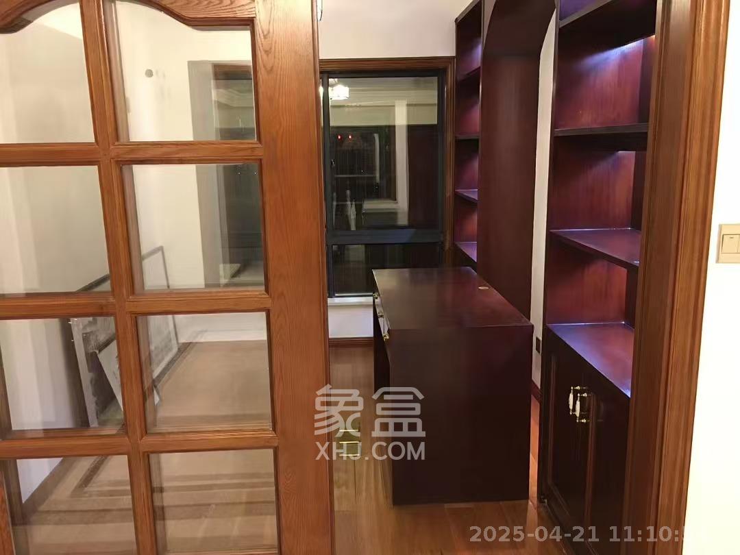 嘉华城（一期）  4室2厅1卫   3200.00元/月室内图