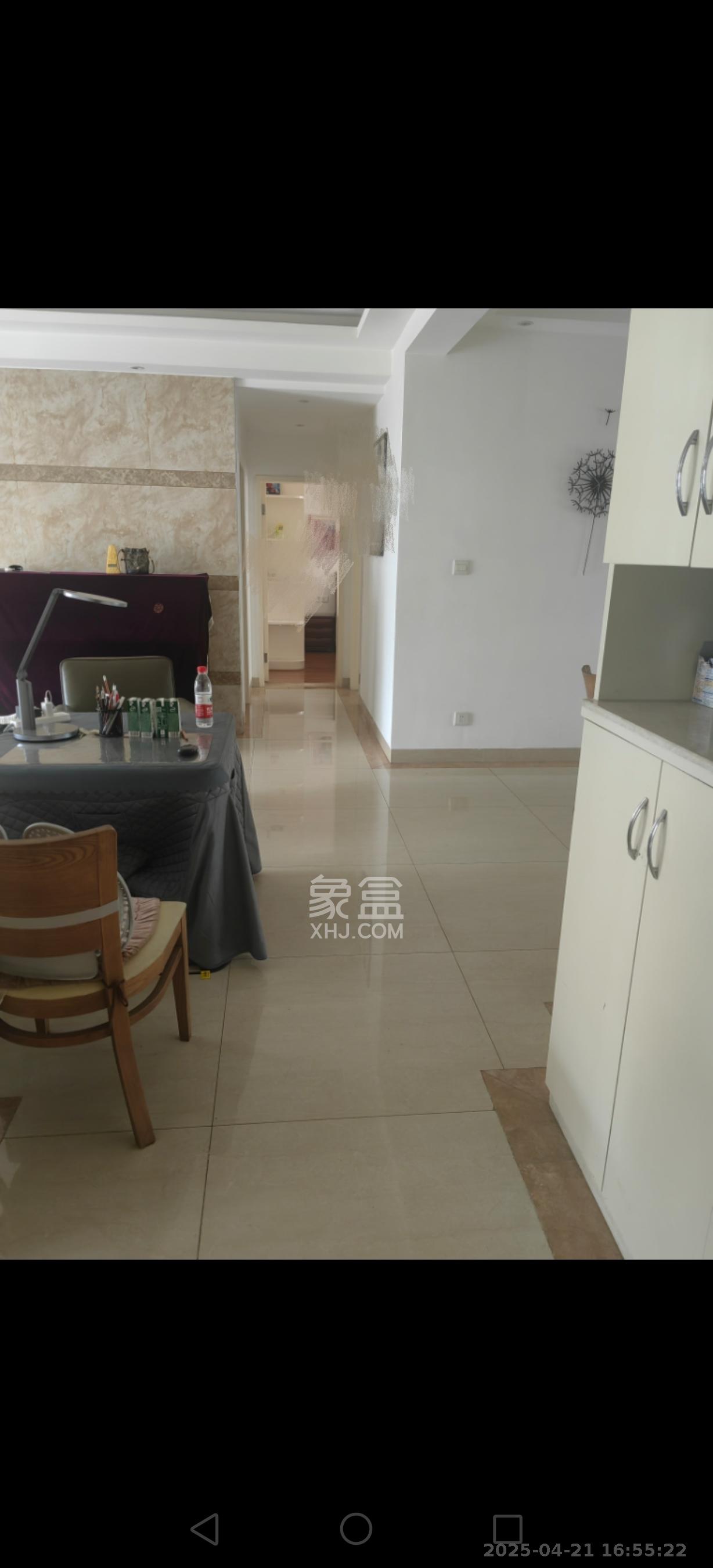 科大佳园北苑  4室2厅2卫   3600.00元/月室内图