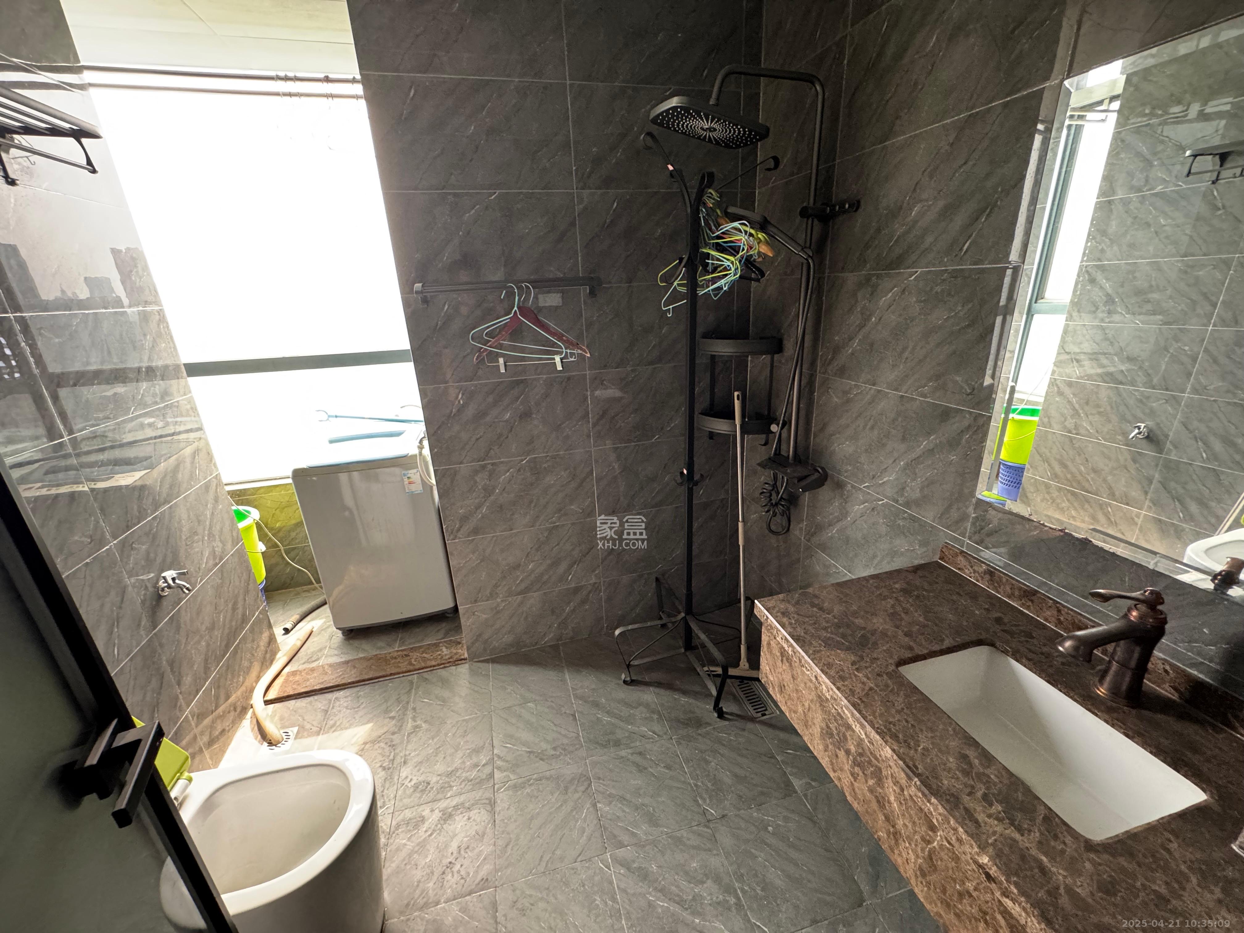 YO领域(领御大厦) 2室2厅1卫 2600.0元/月 YO领域(领御大厦) 2室2厅1卫 2600.0元/月室内图