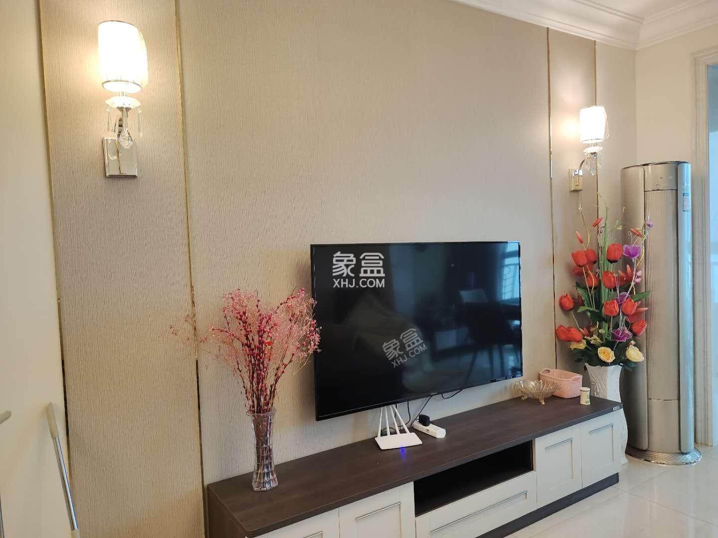 恒大绿洲  3室2厅2卫   2800.00元/月
