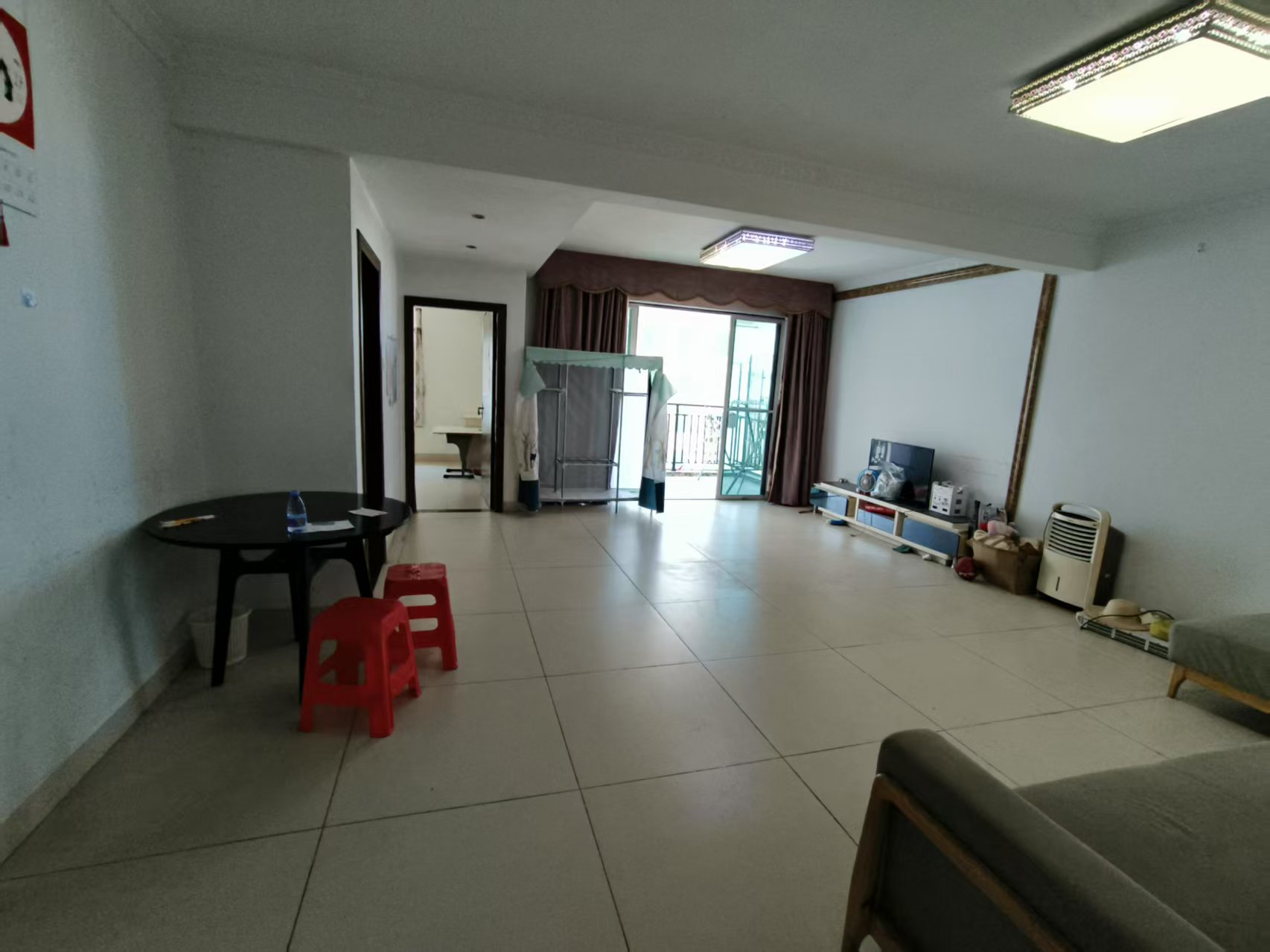 展兴高新花园 2室2厅1卫 2300.0元/月 展兴高新花园 2室2厅1卫 2300.0元/月室内图