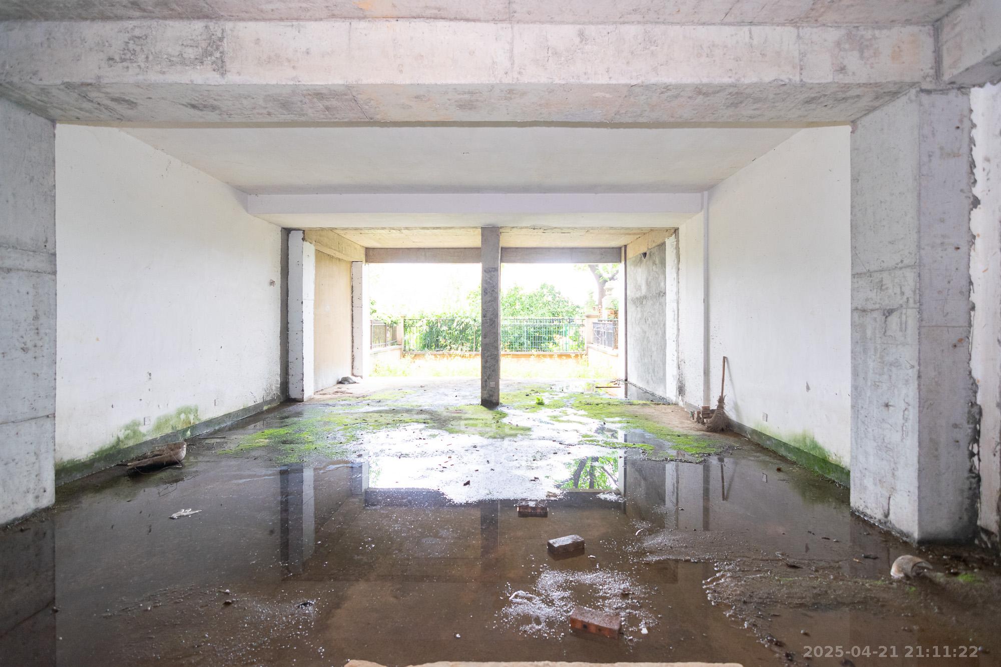 金地三千府(金地湖山樾、金地自在城) 6室3厅4卫 368.0万 金地三千府(金地湖山樾、金地自在城) 6室3厅4卫 368.0万卧室