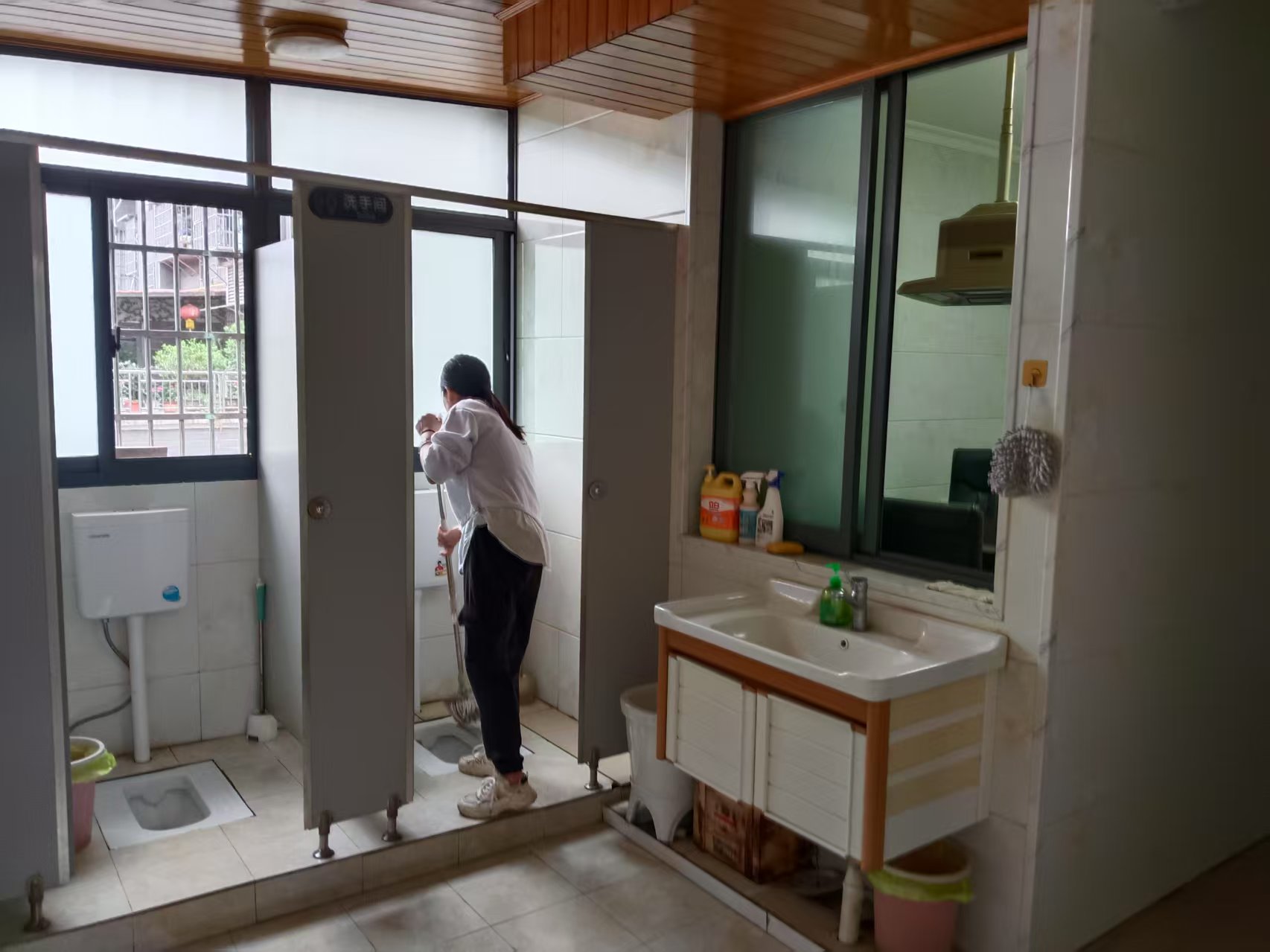 资水华庭 3室2厅2卫 3500.0元/月 资水华庭 3室2厅2卫 3500.0元/月室内图