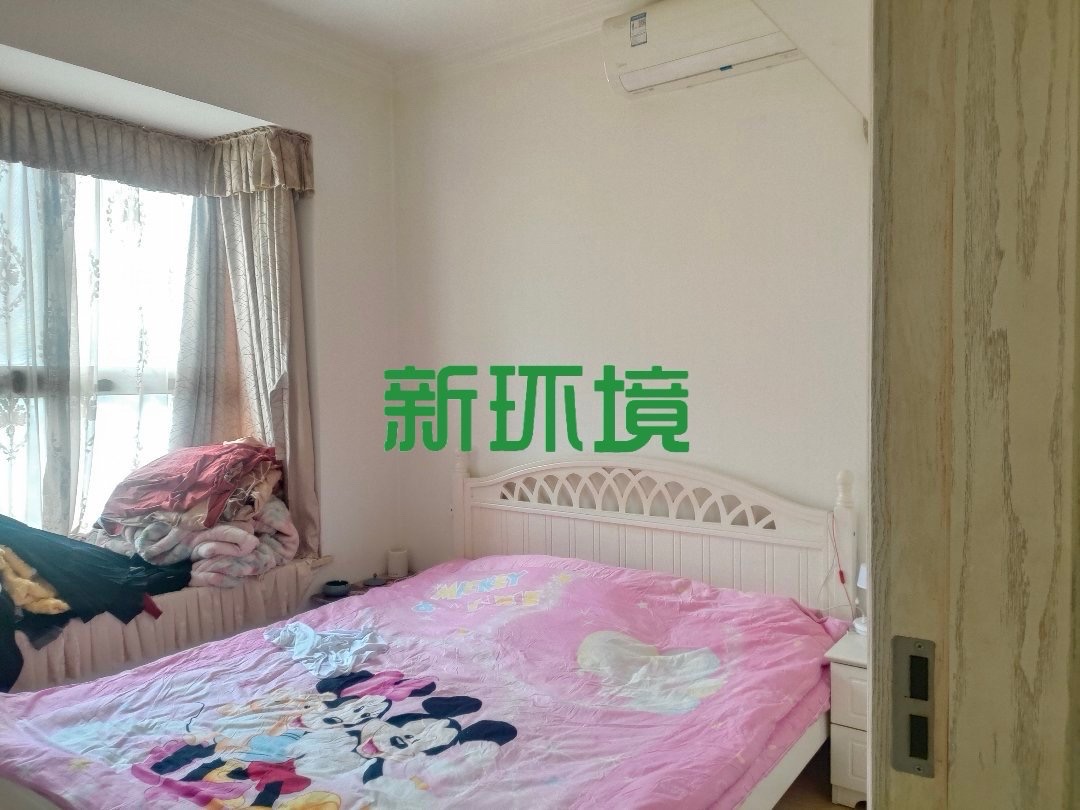 山城上品  1室1厅1卫   36.00万客厅