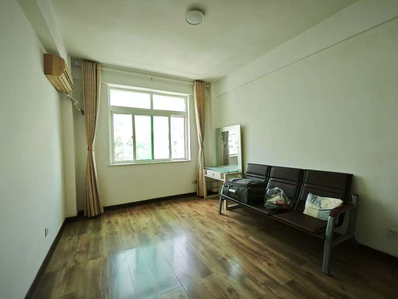 昌茂牡丹园 3室2厅2卫 130.0万 昌茂牡丹园 3室2厅2卫 130.0万室内图