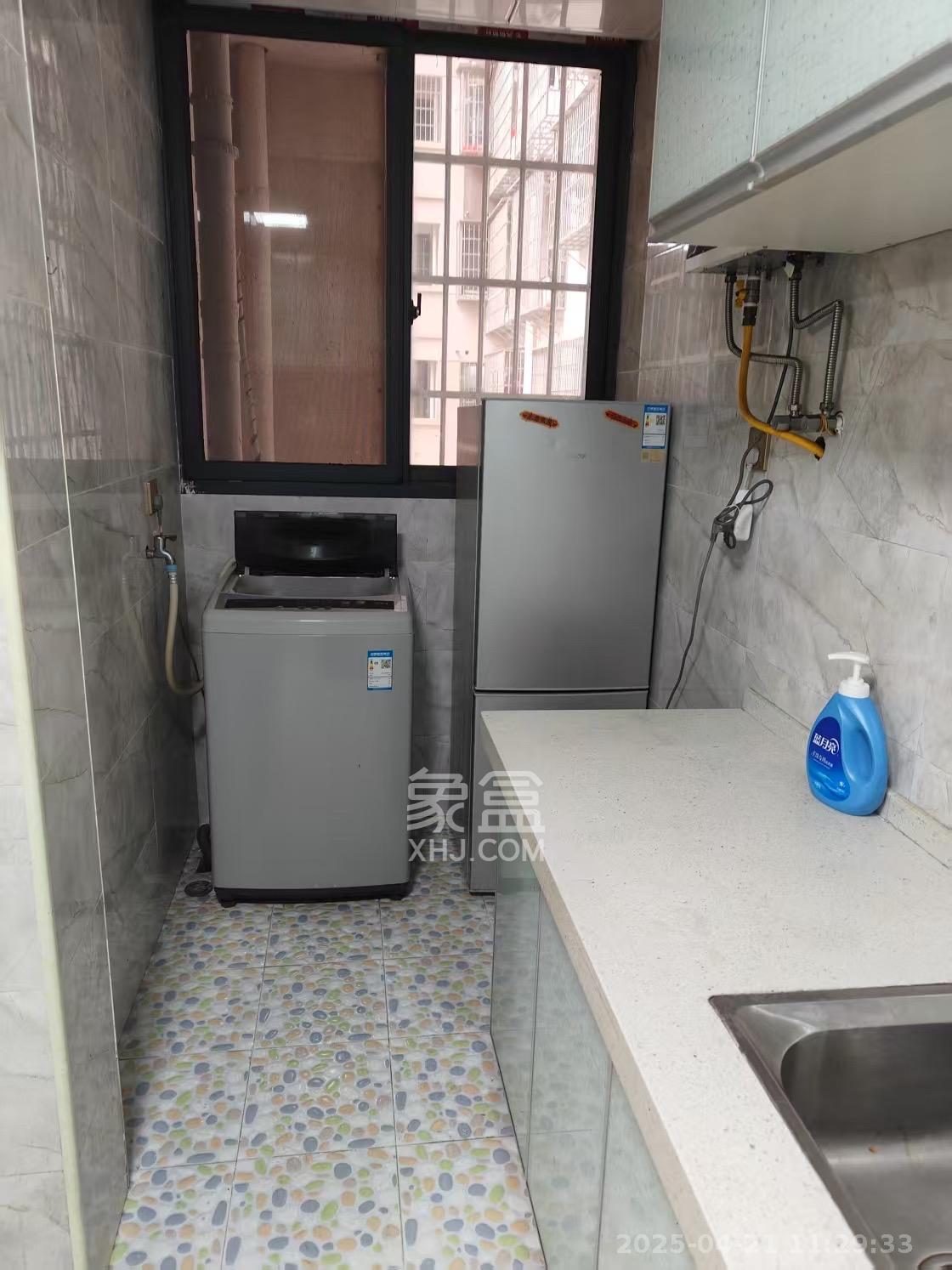 嘉顺苑  2室2厅1卫   2100.00元/月室内图