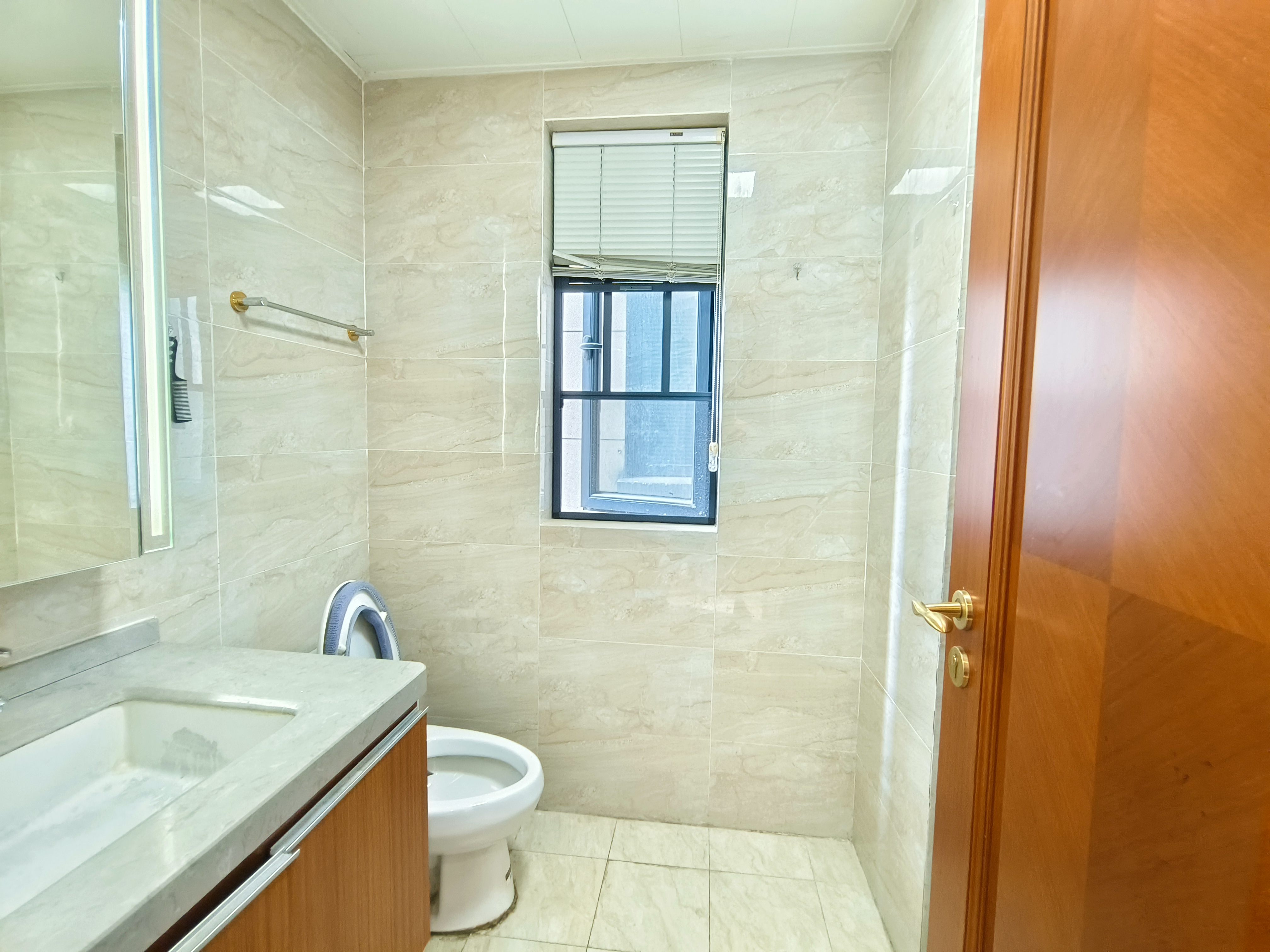 恒大华府 3室2厅2卫 1700.0元/月 恒大华府 3室2厅2卫 1700.0元/月室内图