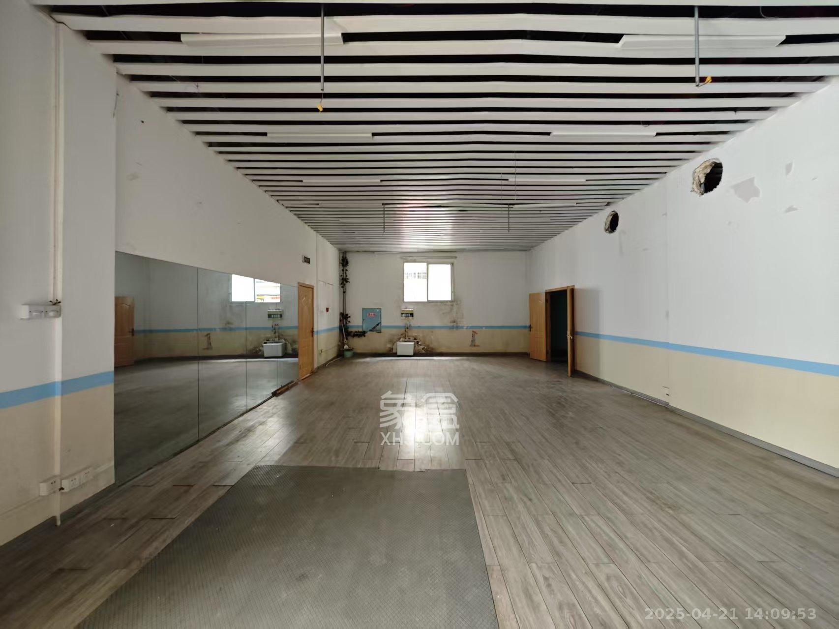 柠檬丽都   240.0㎡      8400.0元/月室内图