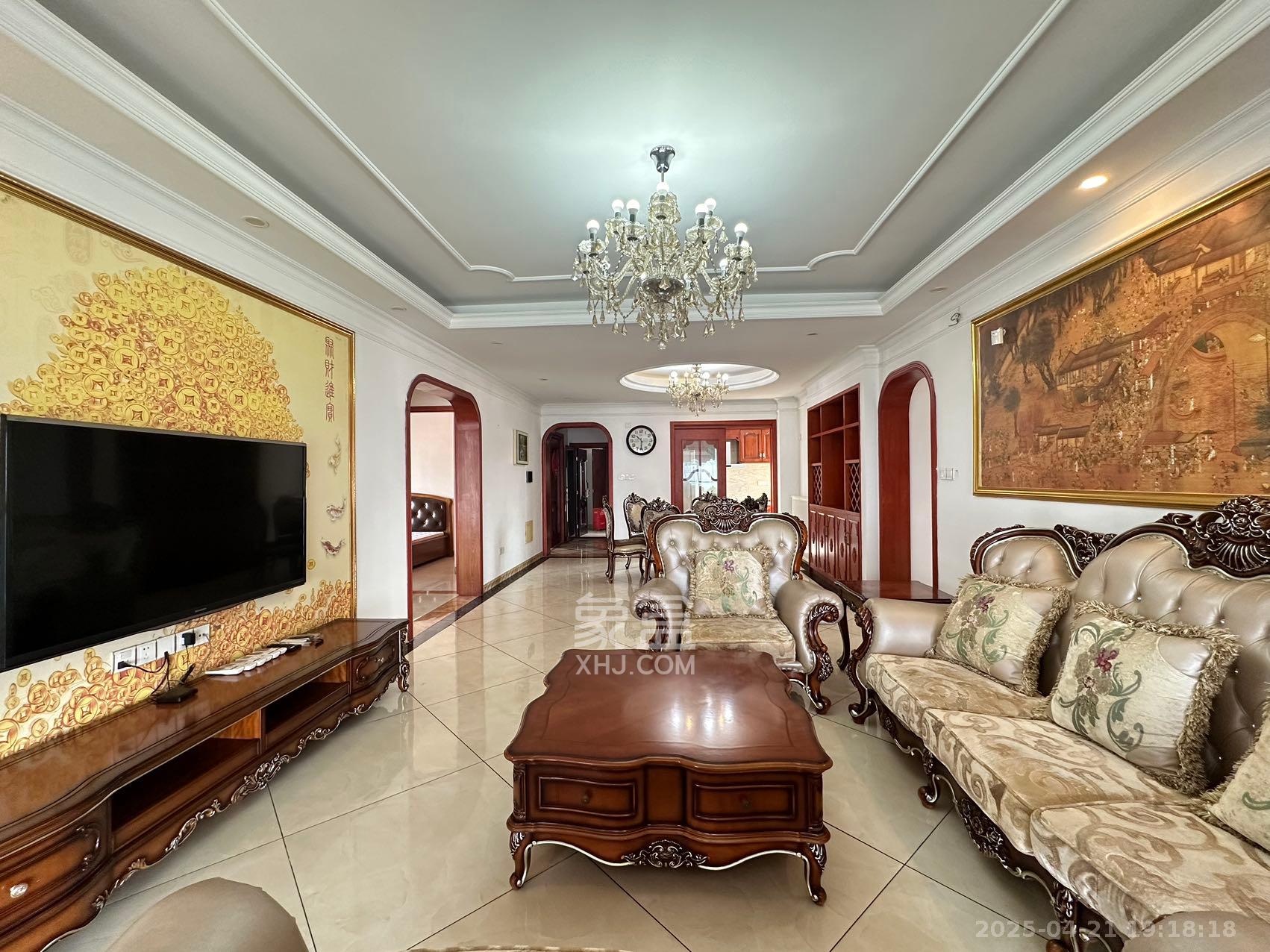 藏珑湖上国际花园 5室2厅3卫 5000.0元/月 藏珑湖上国际花园 5室2厅3卫 5000.0元/月室内图