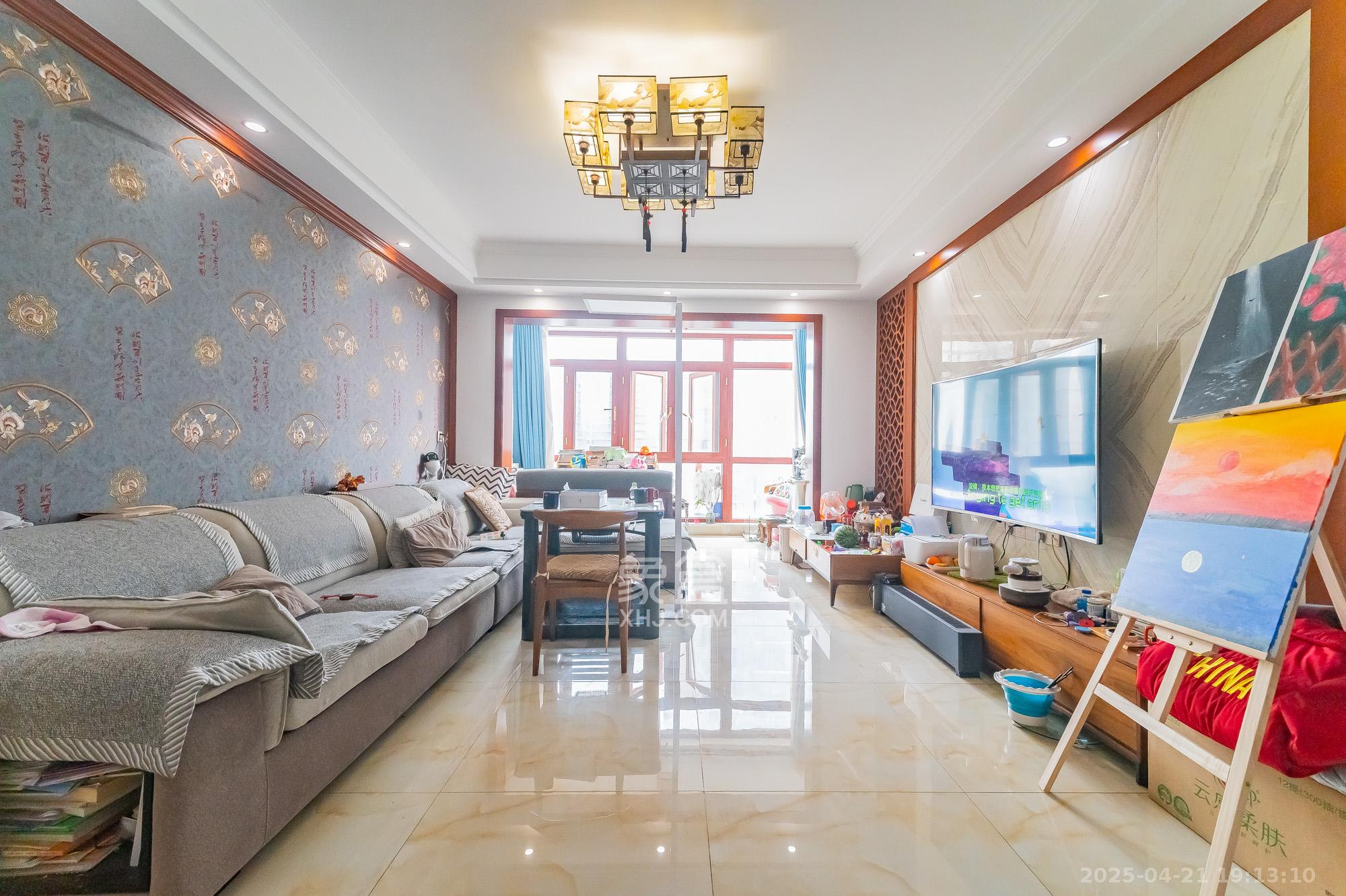 恒基凯旋门三期  3室2厅2卫    135.0万 恒基凯旋门三期  3室2厅2卫    135.0万客厅