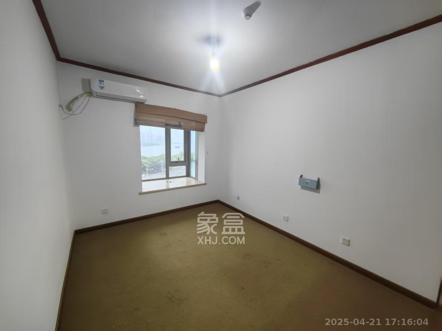 潮宗御苑  5室2厅2卫   6500.00元/月室内图