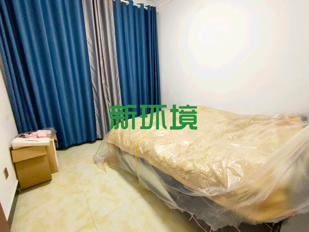 时代港湾  3室2厅1卫   50.00万客厅